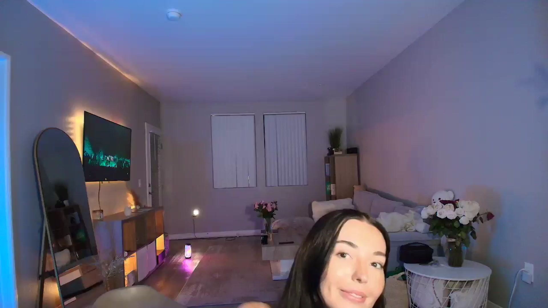 Gallery image thumbnail from SerenaBecker_'s myfreecams stream on, 07/28/2025, 06:08 image 18 of 20