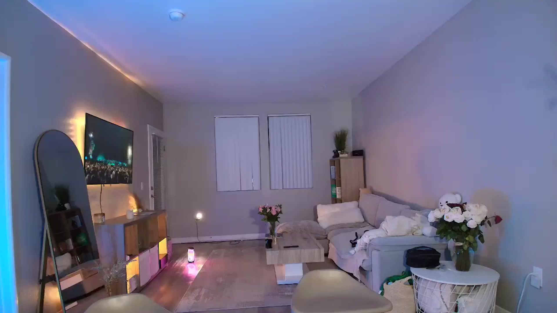 Gallery image thumbnail from SerenaBecker_'s myfreecams stream on, 07/28/2025, 06:08 image 16 of 20