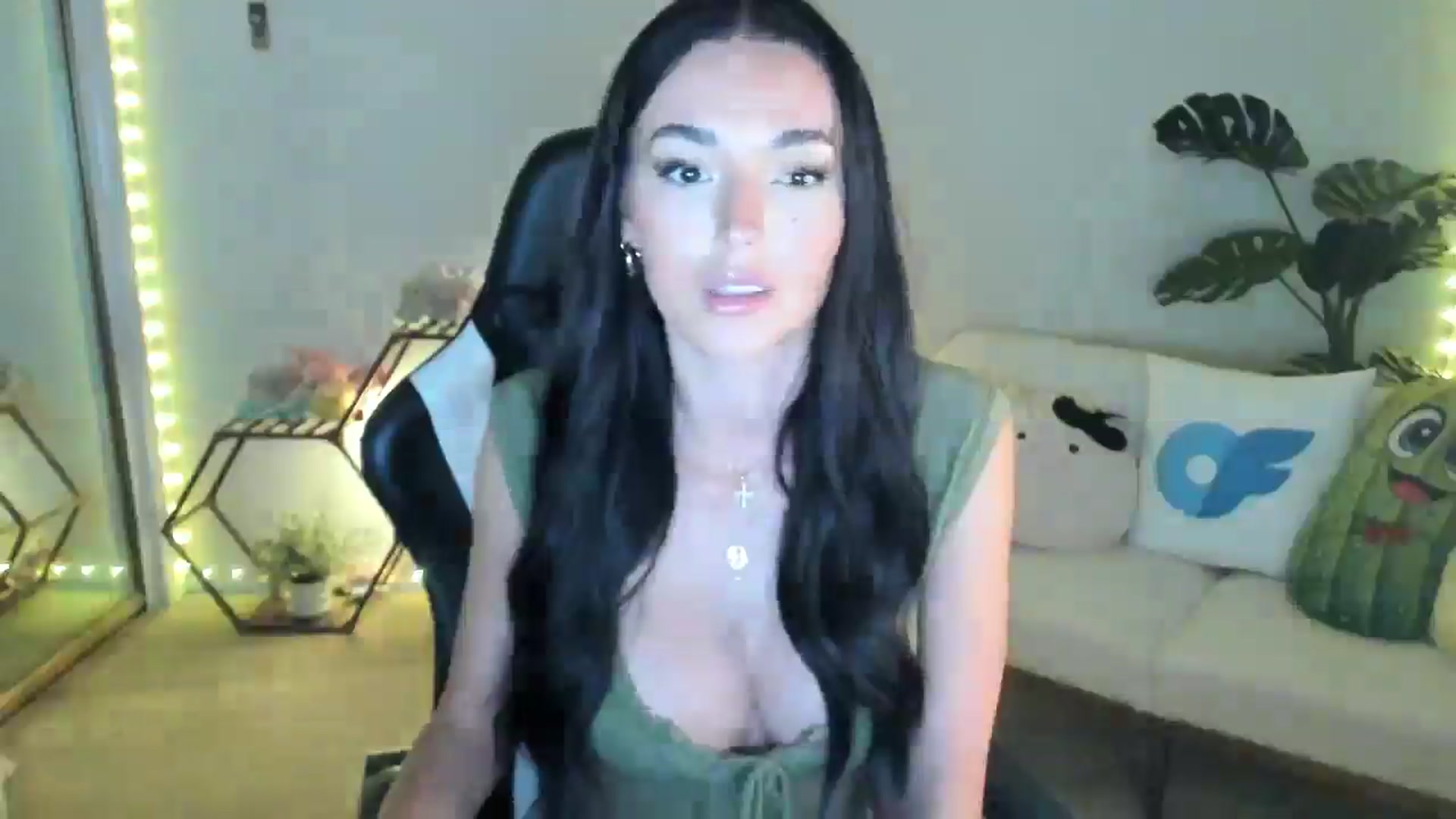 Gallery image thumbnail from SerenaBecker_'s myfreecams stream on, 07/31/2025, 05:46 image 4 of 20