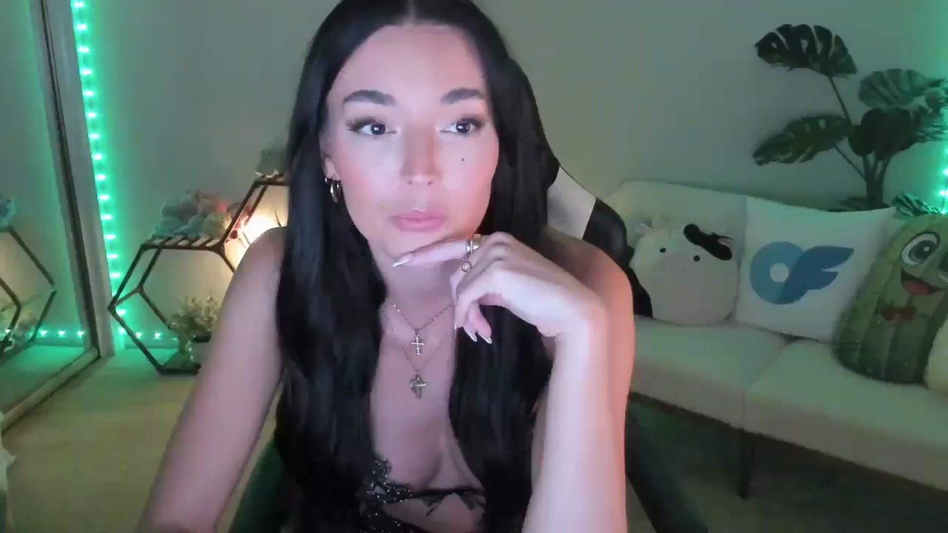 Gallery image thumbnail from SerenaBecker_'s myfreecams stream on, 07/31/2025, 05:46 image 10 of 20
