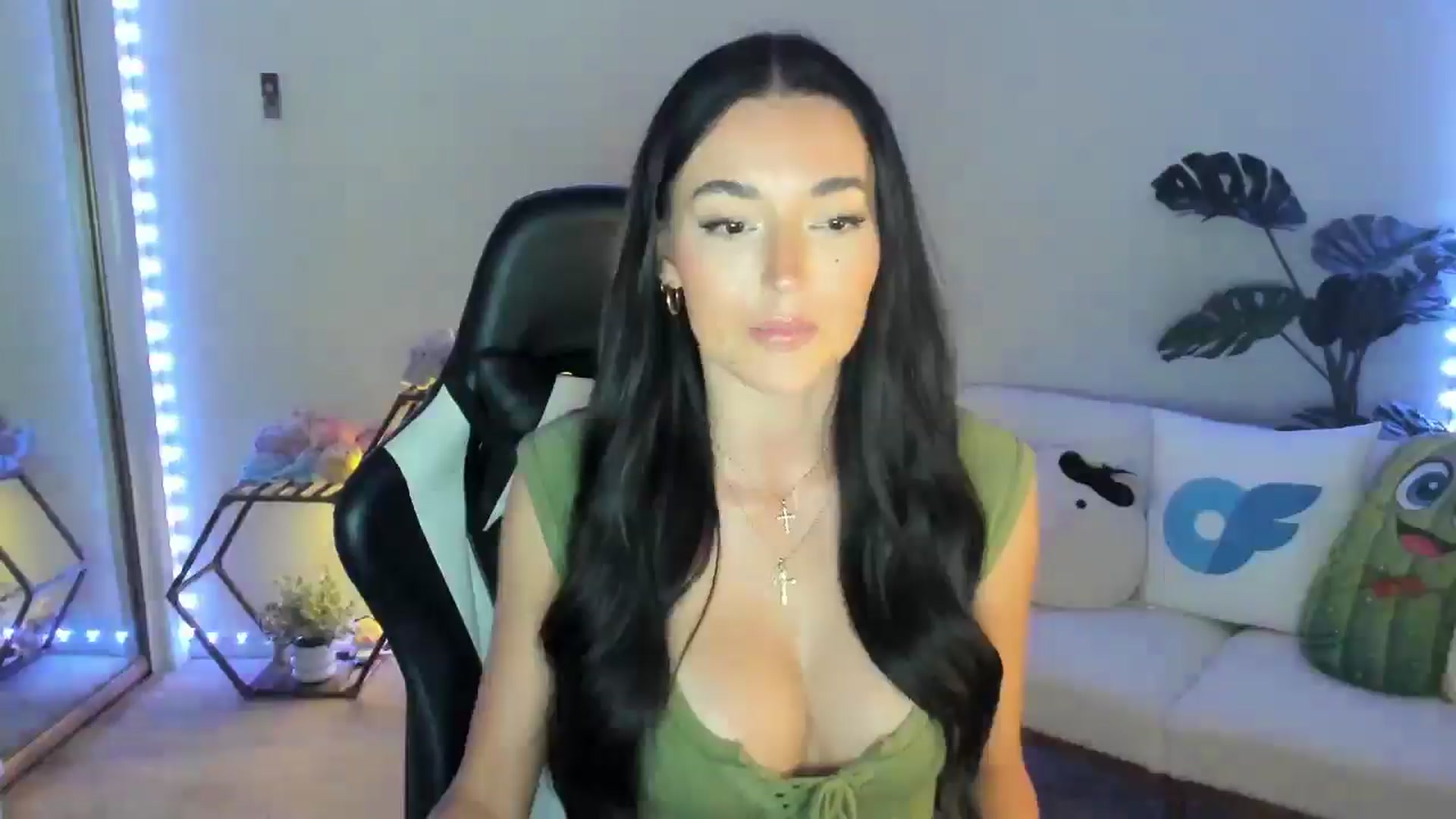 Gallery image thumbnail from SerenaBecker_'s myfreecams stream on, 07/31/2025, 05:46 image 2 of 20