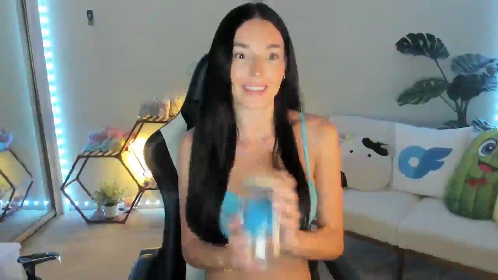 Gallery image thumbnail from SerenaBecker_'s myfreecams stream on, 08/01/2025, 05:19 image 8 of 20