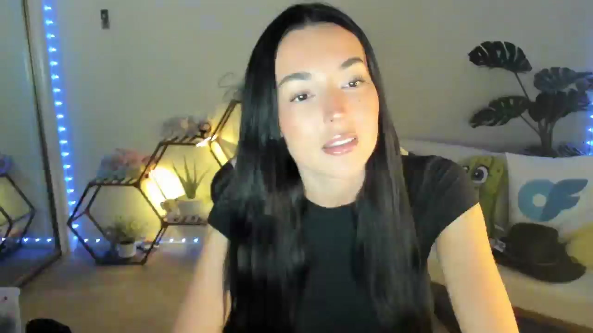 Gallery image thumbnail from SerenaBecker_'s myfreecams stream on, 08/12/2025, 06:27 image 2 of 20