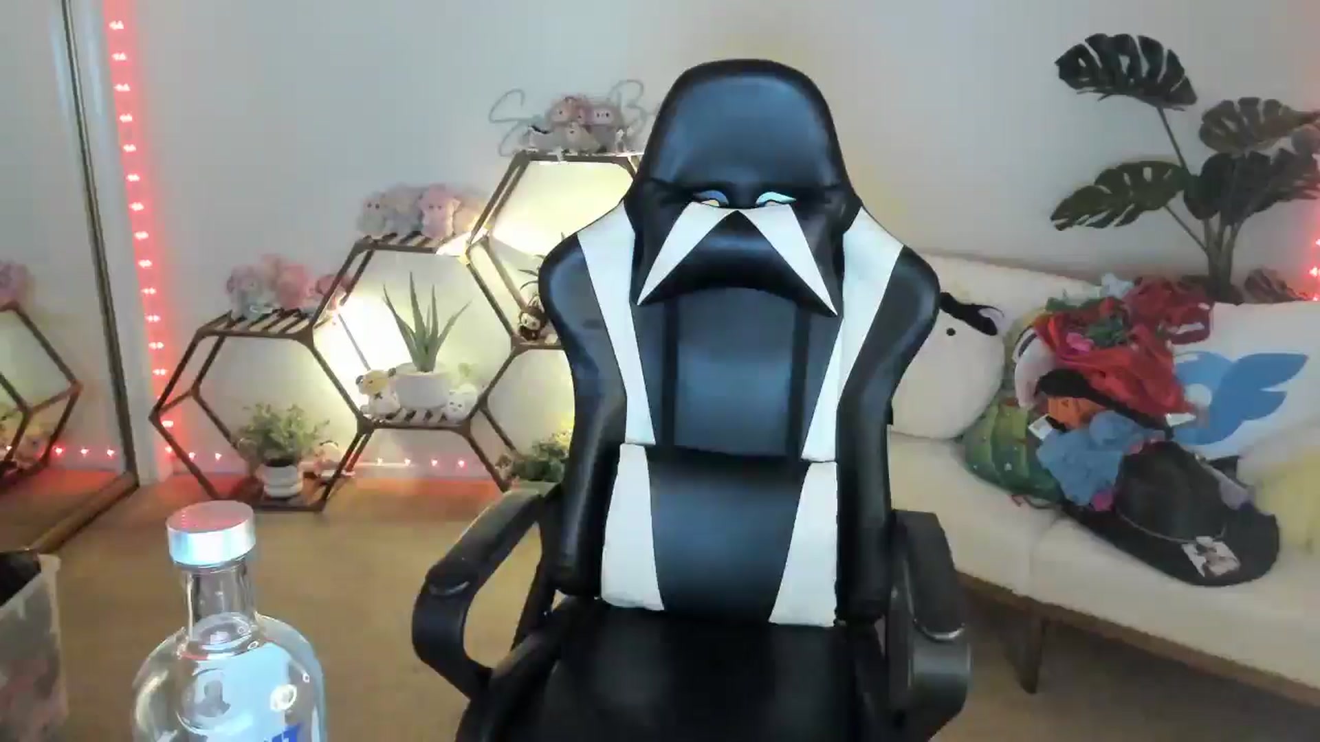 Gallery image thumbnail from SerenaBecker_'s myfreecams stream on, 08/16/2025, 07:05 image 6 of 20