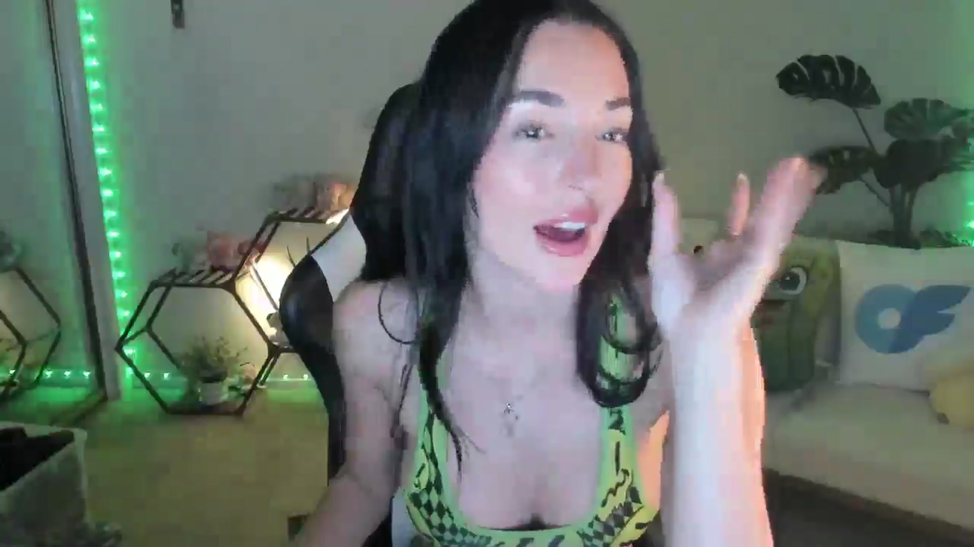 Gallery image thumbnail from SerenaBecker_'s myfreecams stream on, 08/18/2025, 05:50 image 2 of 20
