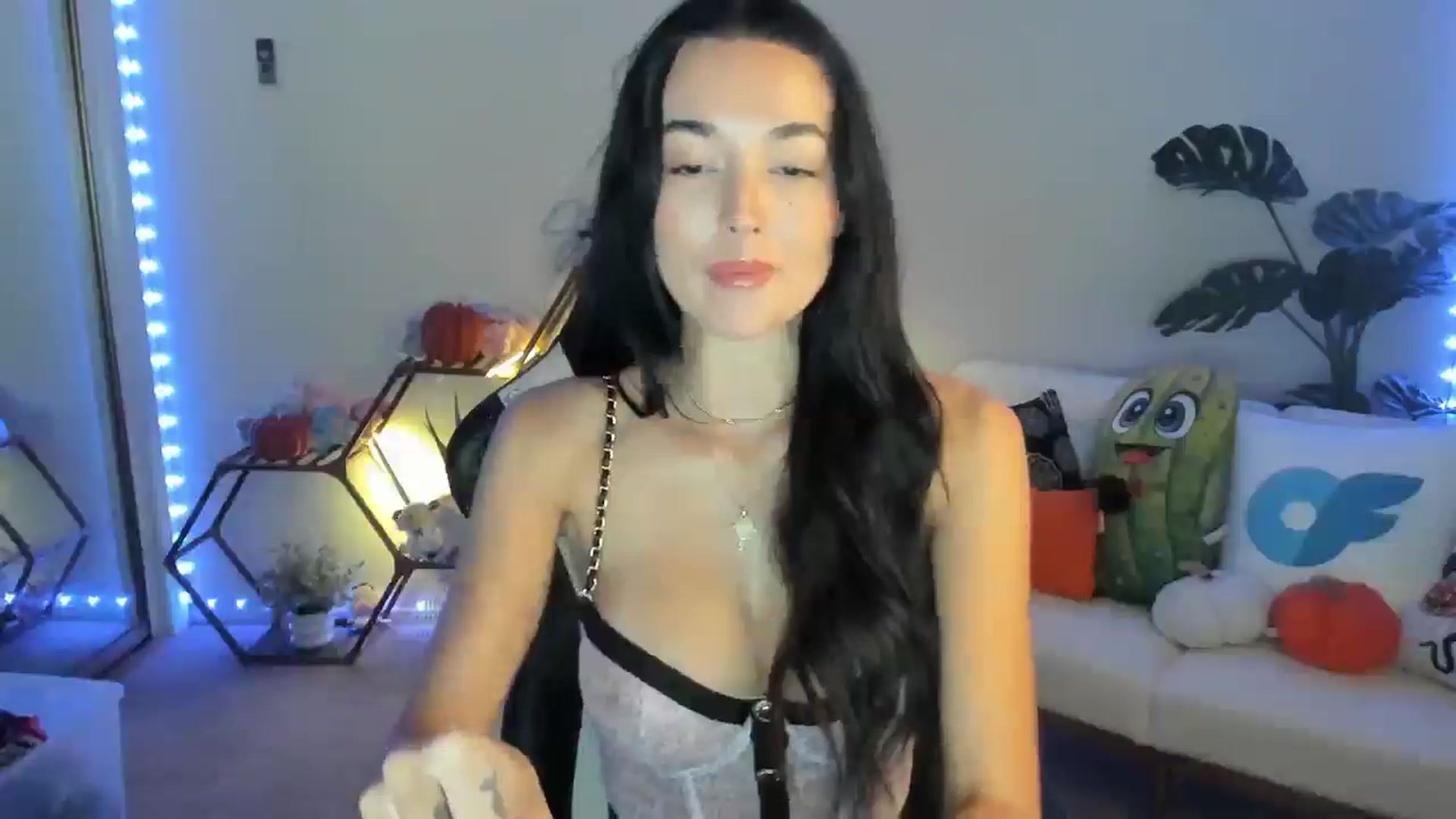 Gallery image thumbnail from SerenaBecker_'s myfreecams stream on, 09/09/2025, 03:56 image 6 of 20