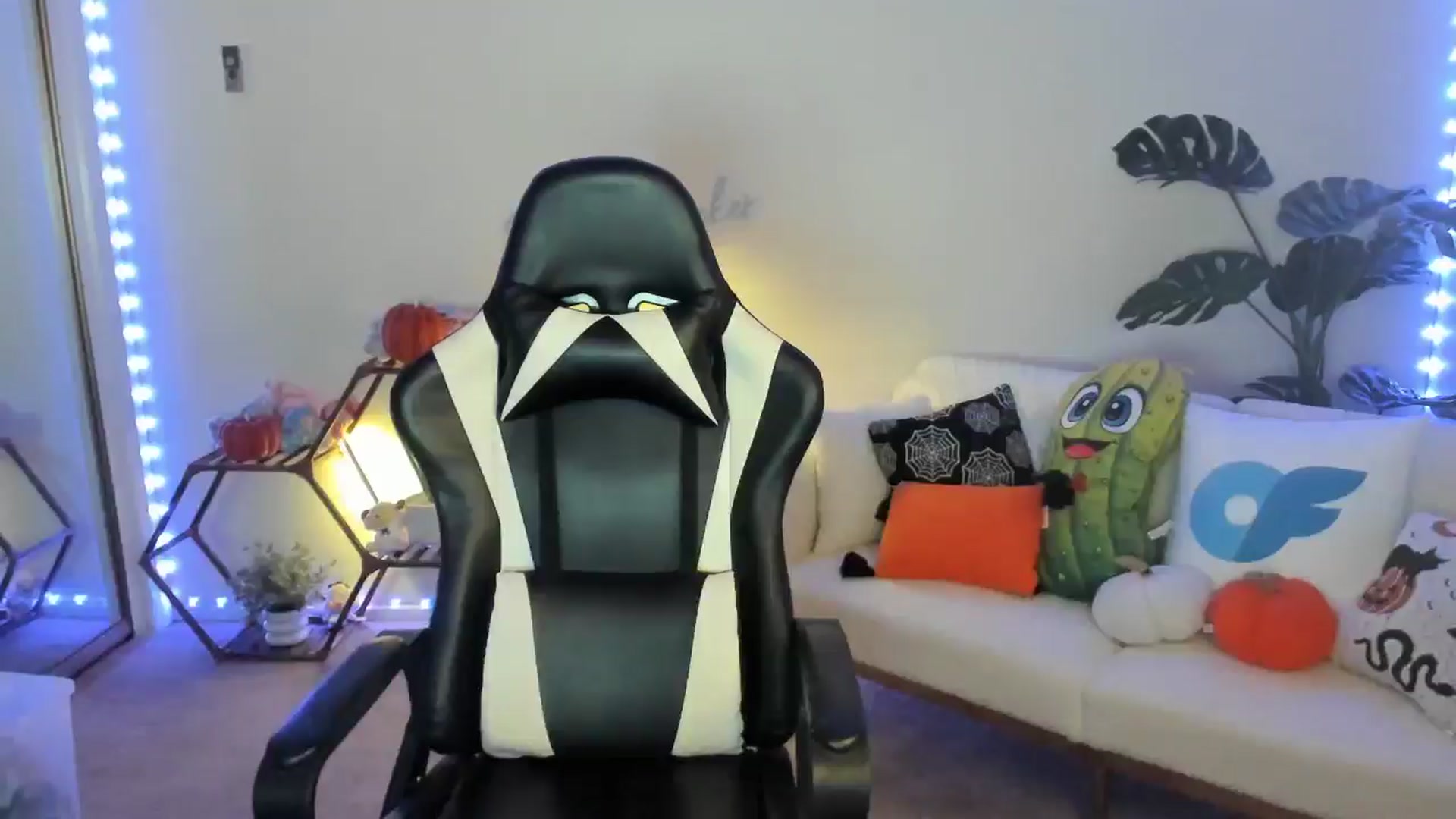 Gallery image thumbnail from SerenaBecker_'s myfreecams stream on, 09/09/2025, 03:56 image 3 of 20