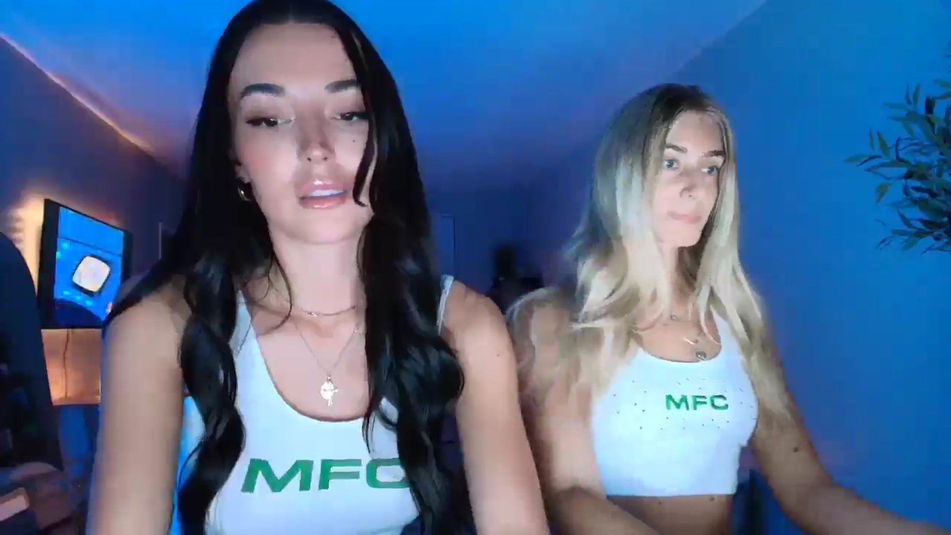 Gallery image thumbnail from SerenaBecker_'s myfreecams stream on, 09/11/2025, 05:44 image 7 of 20