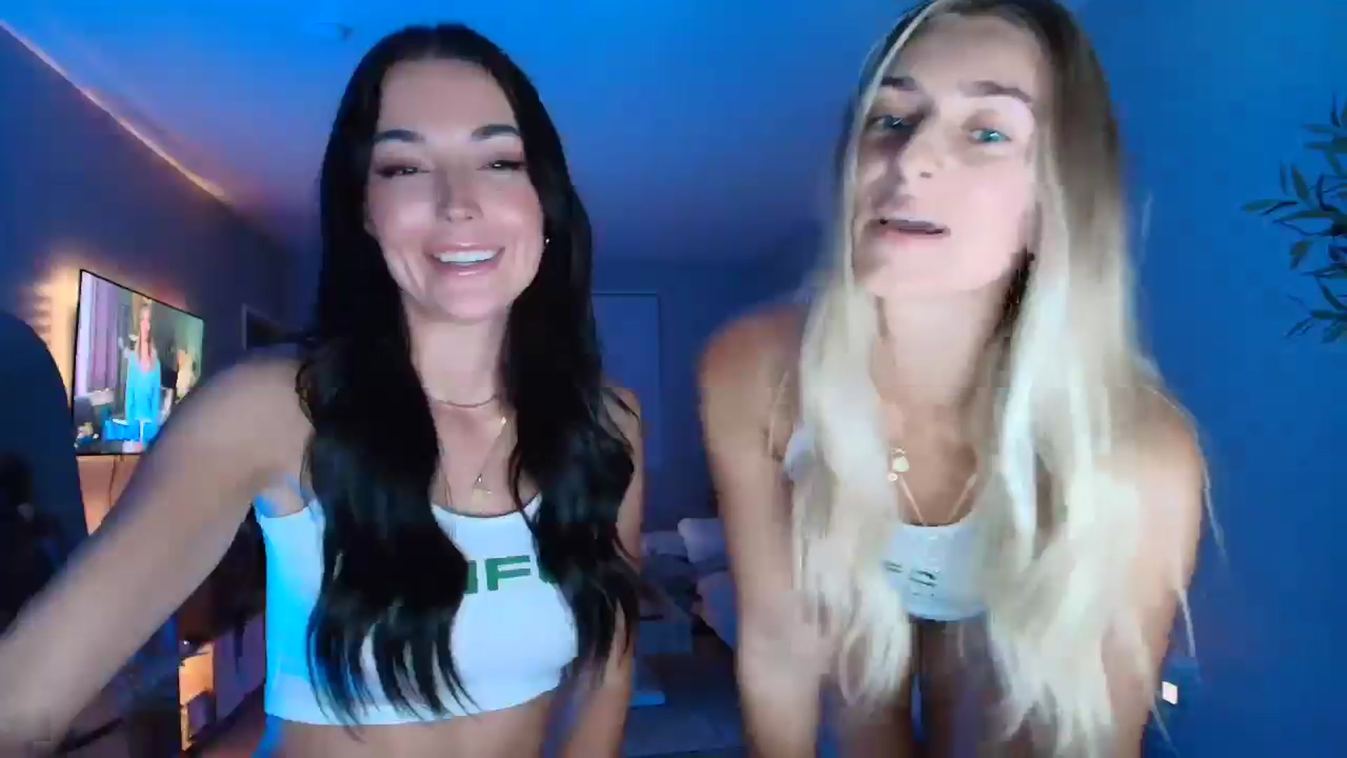 Gallery image thumbnail from SerenaBecker_'s myfreecams stream on, 09/11/2025, 05:44 image 11 of 20