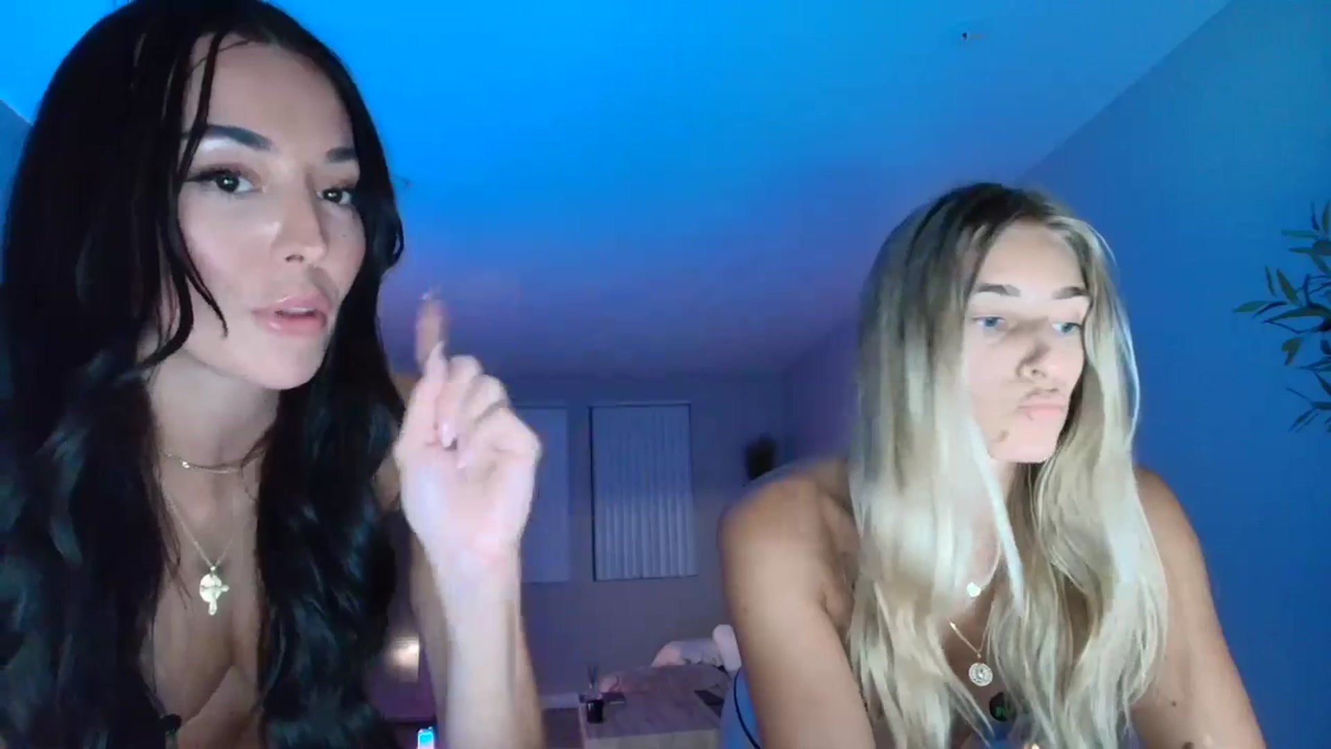 Gallery image thumbnail from SerenaBecker_'s myfreecams stream on, 09/11/2025, 07:31 image 7 of 20