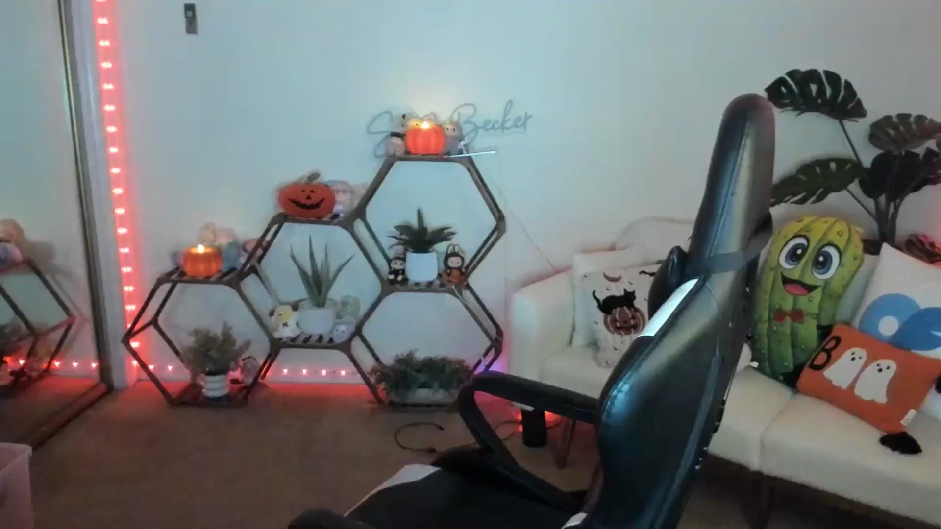 Gallery image thumbnail from SerenaBecker_'s myfreecams stream on, 09/18/2025, 06:43 image 3 of 20