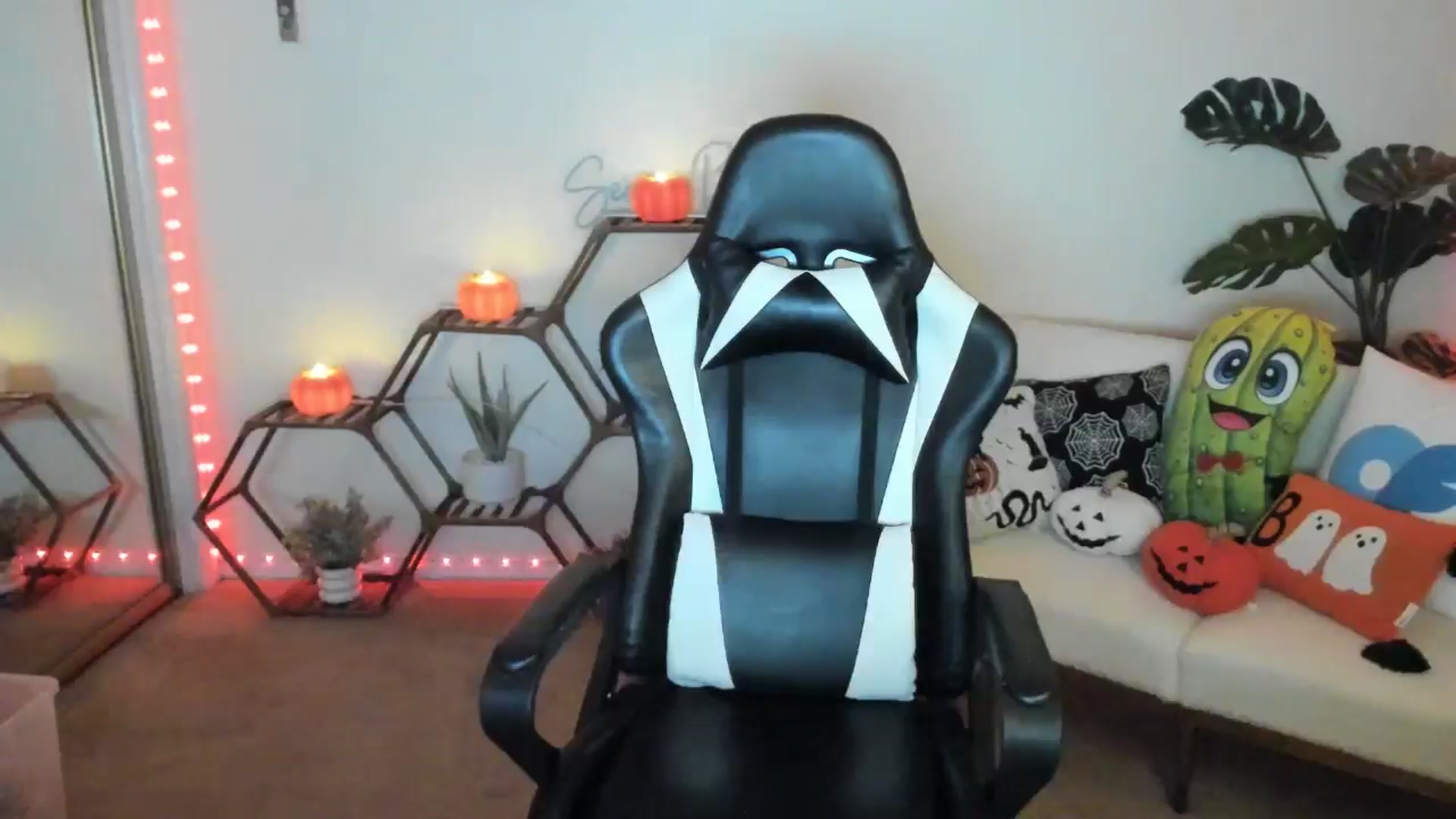 Gallery image thumbnail from SerenaBecker_'s myfreecams stream on, 09/23/2025, 05:26 image 7 of 20