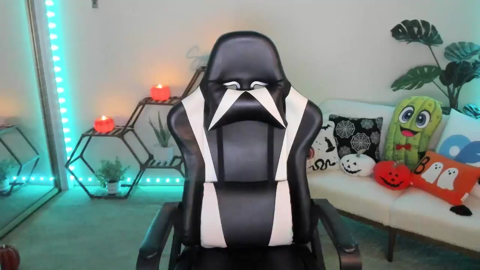 Gallery image thumbnail from SerenaBecker_'s myfreecams stream on, 09/24/2025, 04:15 image 14 of 20