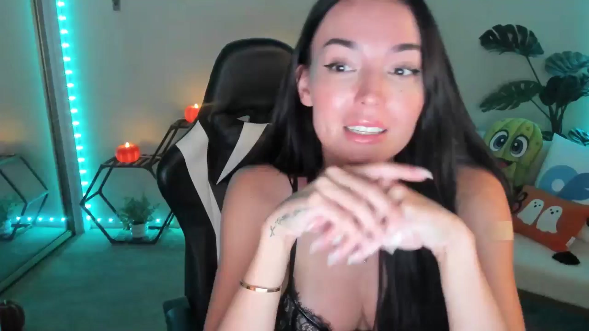 Gallery image thumbnail from SerenaBecker_'s myfreecams stream on, 09/24/2025, 04:15 image 1 of 20