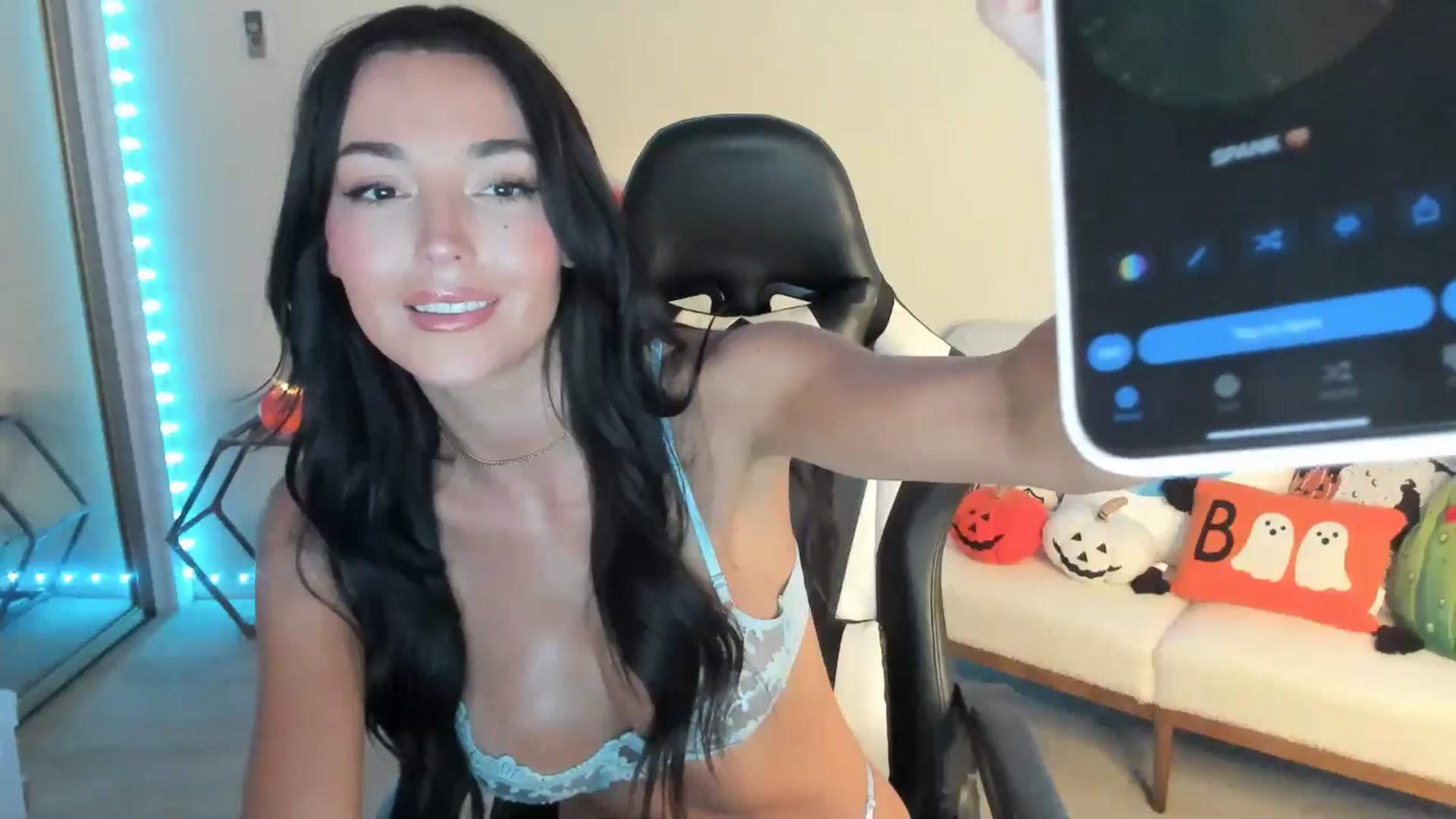 Gallery image thumbnail from SerenaBecker_'s myfreecams stream on, 09/26/2025, 03:23 image 17 of 20