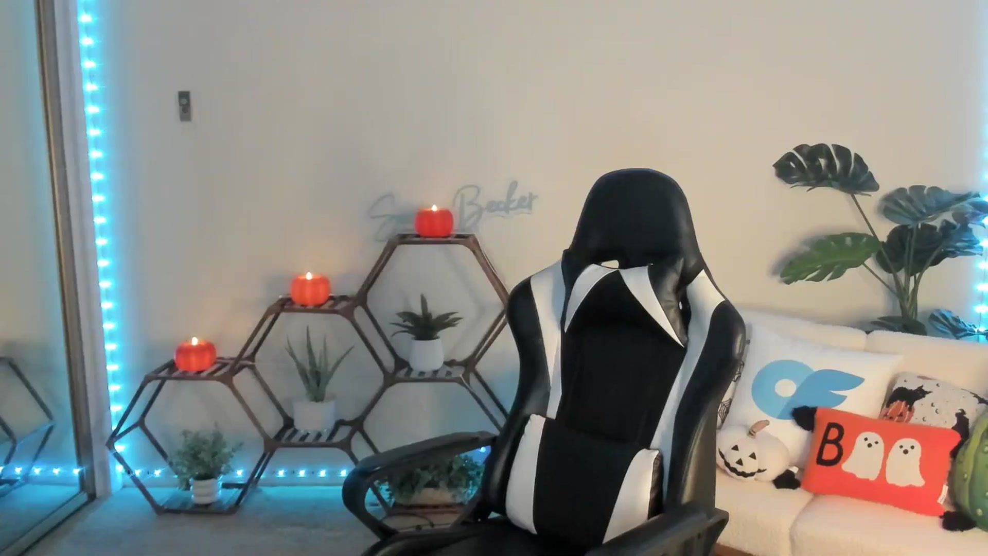 Gallery image thumbnail from SerenaBecker_'s myfreecams stream on, 09/26/2025, 04:36 image 17 of 20