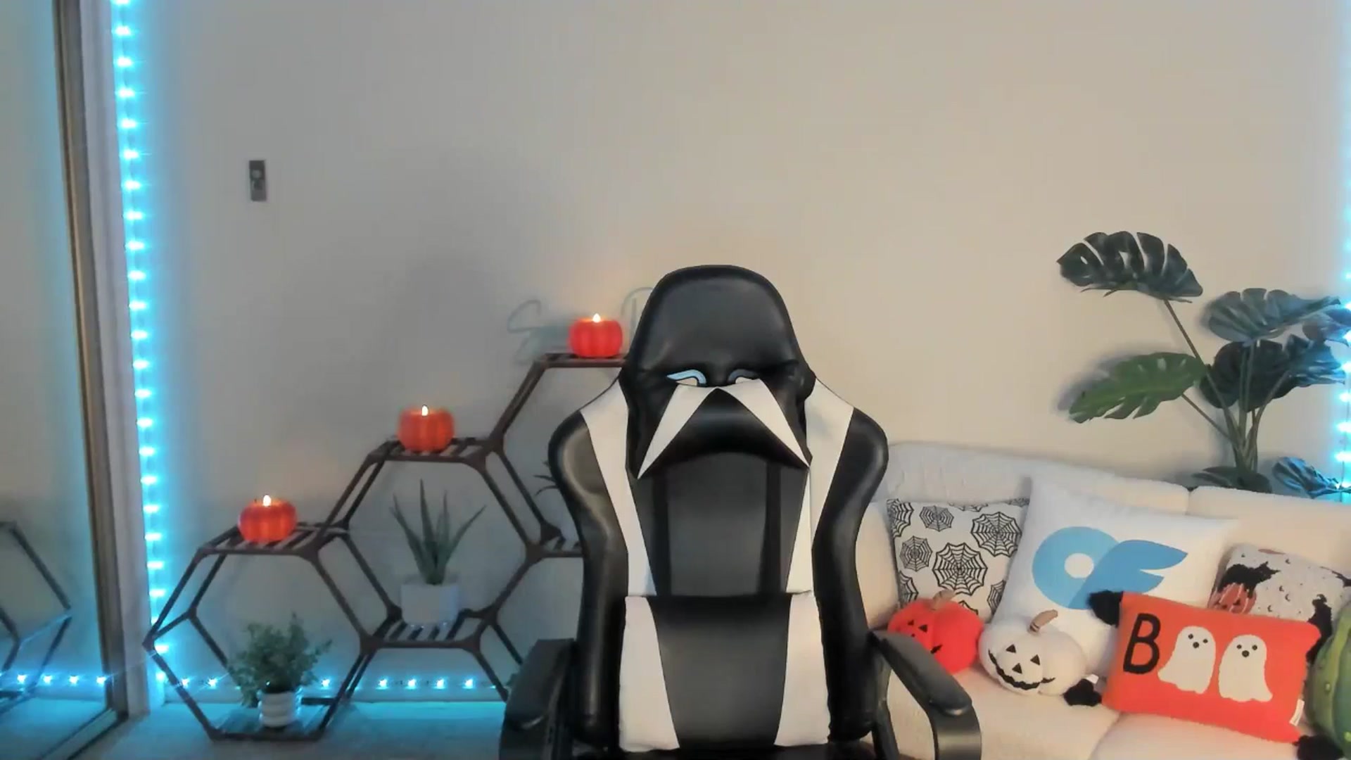 Gallery image thumbnail from SerenaBecker_'s myfreecams stream on, 09/26/2025, 04:36 image 6 of 20