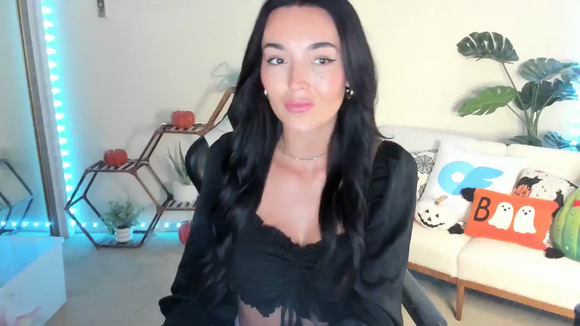 Gallery image thumbnail from SerenaBecker_'s myfreecams stream on, 09/27/2025, 04:19 image 1 of 20