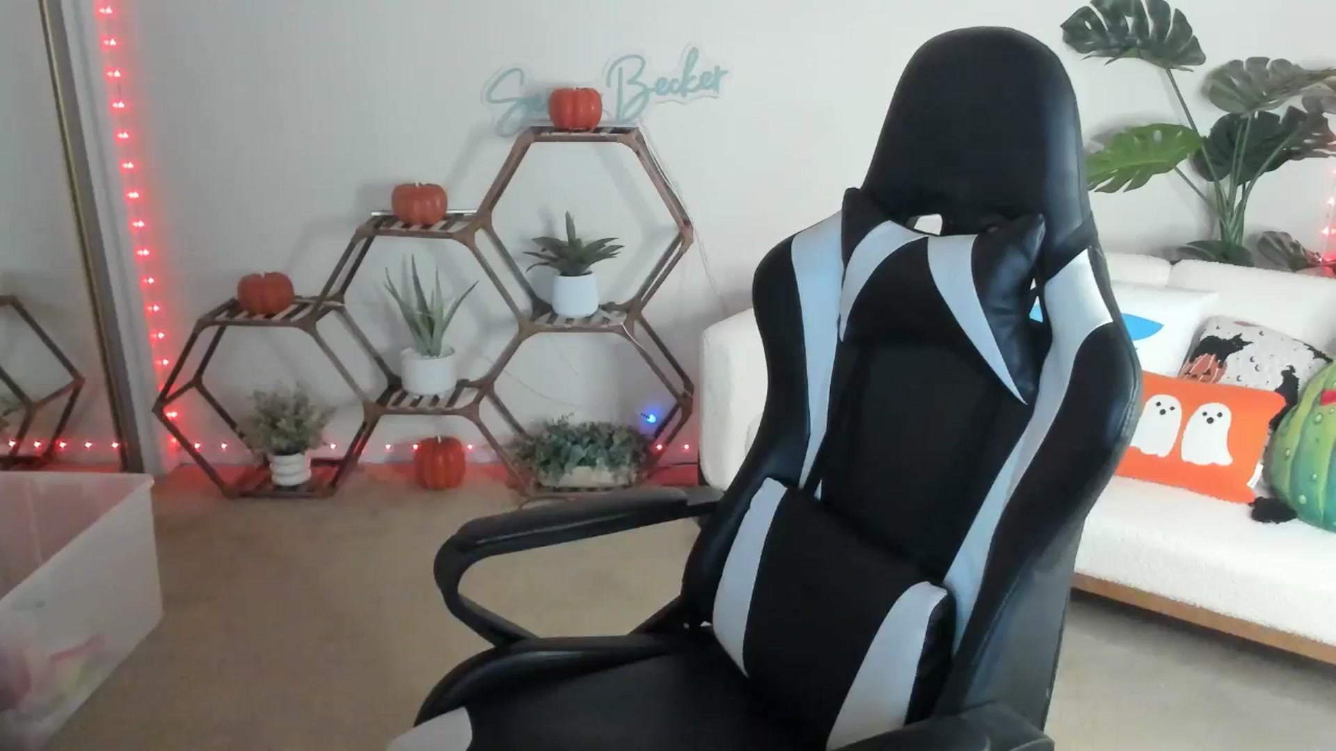 Gallery image thumbnail from SerenaBecker_'s myfreecams stream on, 09/27/2025, 04:19 image 20 of 20