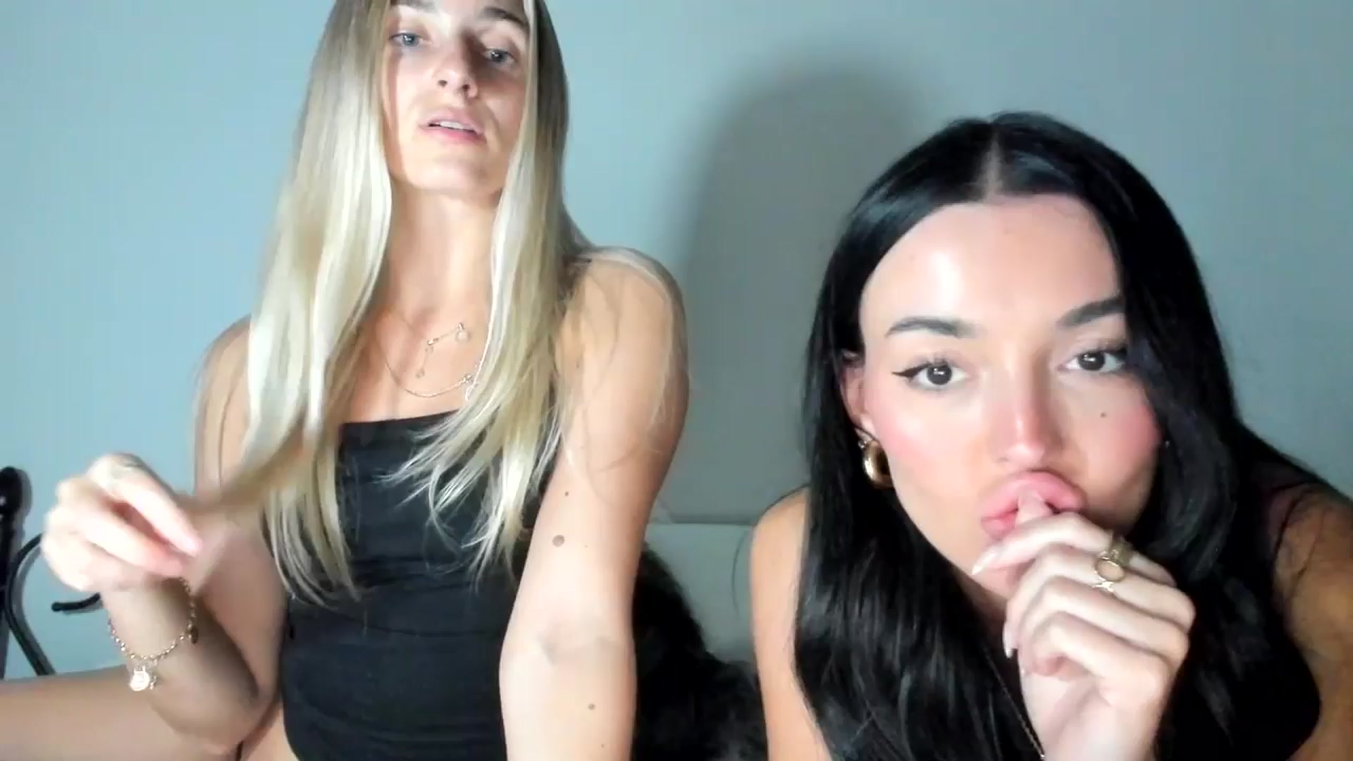 Gallery image thumbnail from SerenaBecker_'s myfreecams stream on, 10/05/2025, 08:14 image 20 of 20