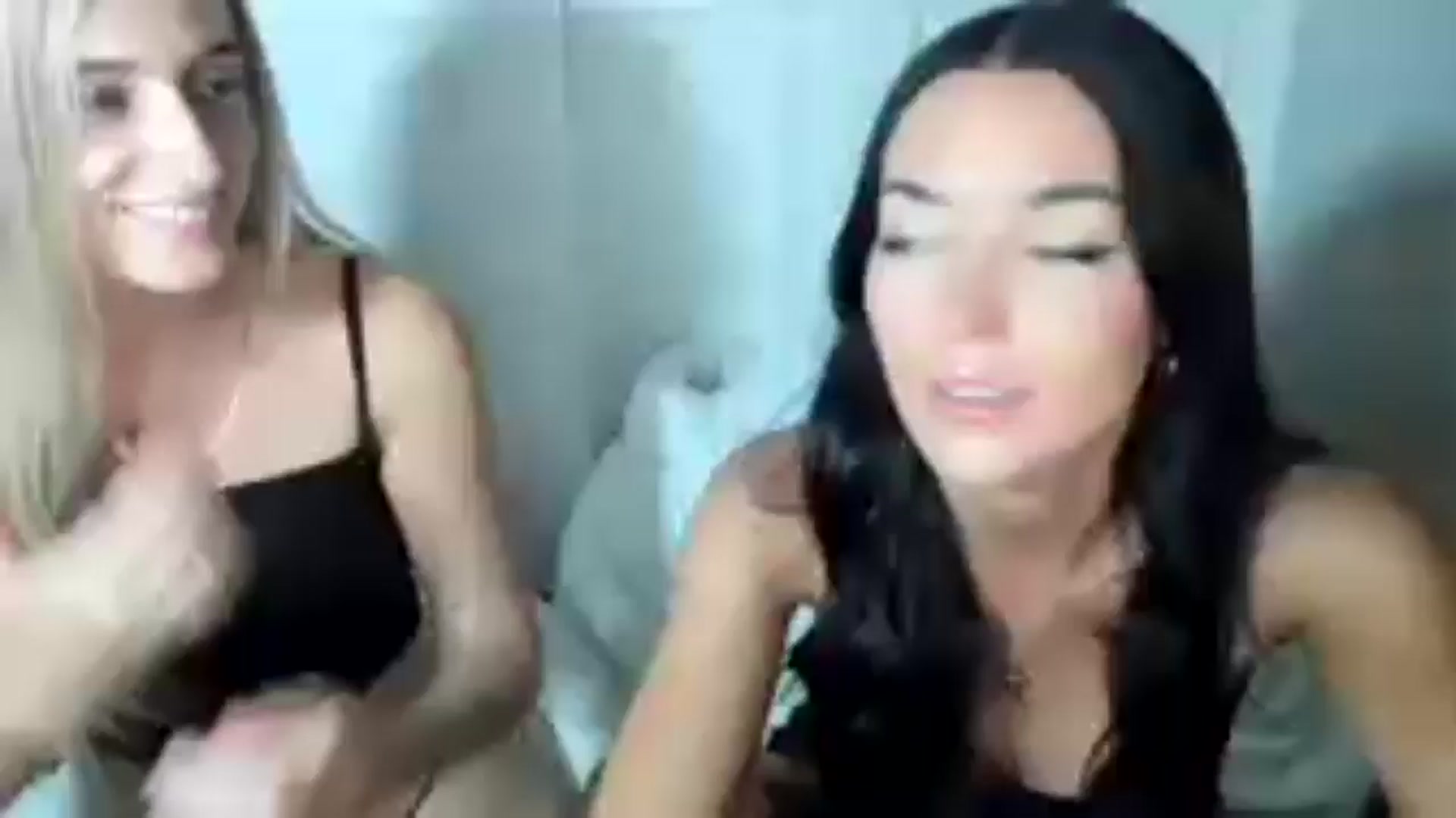 Gallery image thumbnail from SerenaBecker_'s myfreecams stream on, 10/06/2025, 06:59 image 14 of 20