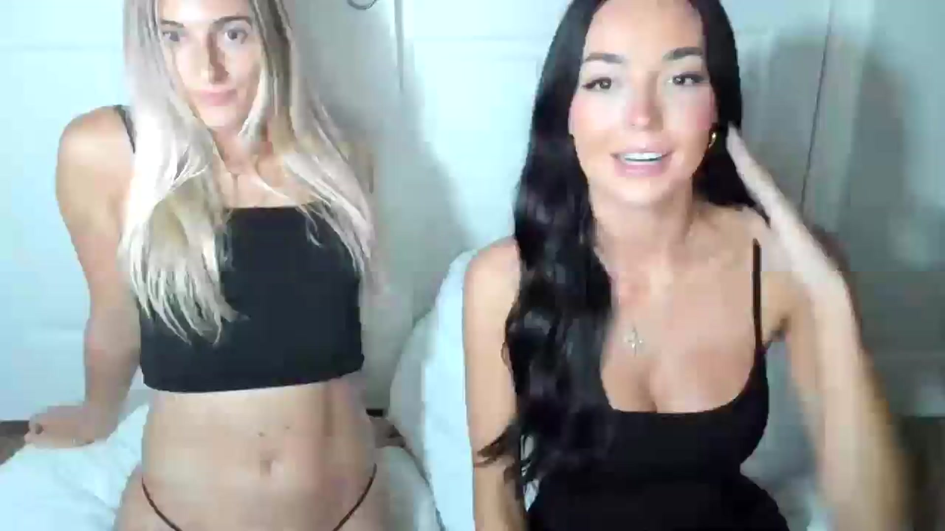 Gallery image thumbnail from SerenaBecker_'s myfreecams stream on, 10/06/2025, 06:59 image 10 of 20