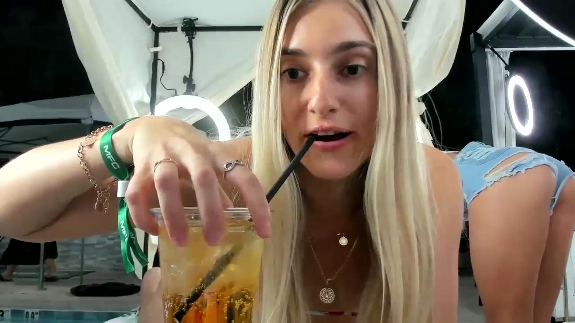 Gallery image thumbnail from SerenaBecker_'s myfreecams stream on, 10/07/2025, 04:57 image 4 of 20