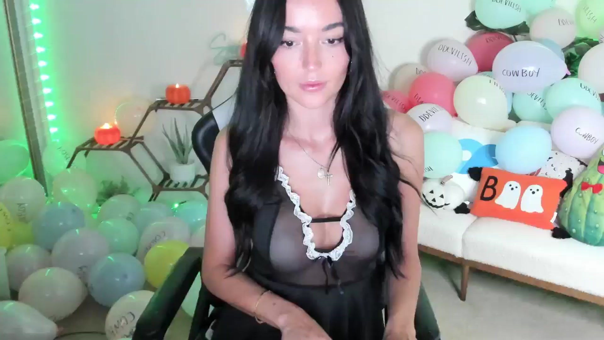 Gallery image thumbnail from SerenaBecker_'s myfreecams stream on, 10/11/2025, 08:01 image 15 of 20