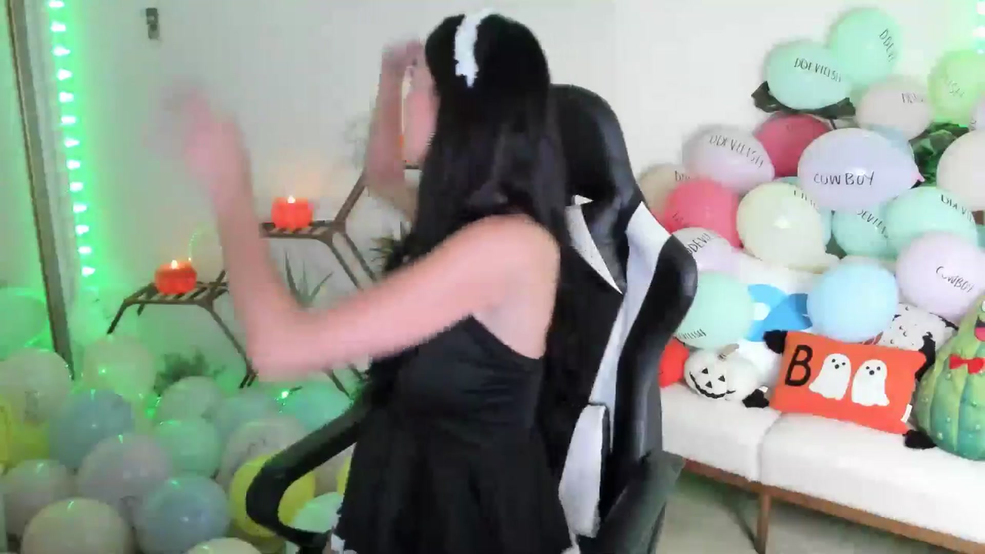 Gallery image thumbnail from SerenaBecker_'s myfreecams stream on, 10/11/2025, 08:01 image 17 of 20