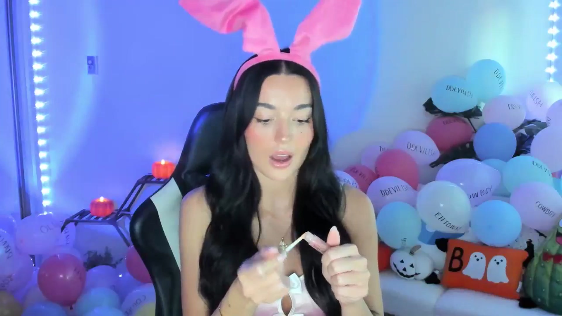 Gallery image thumbnail from SerenaBecker_'s myfreecams stream on, 10/12/2025, 01:20 image 7 of 20