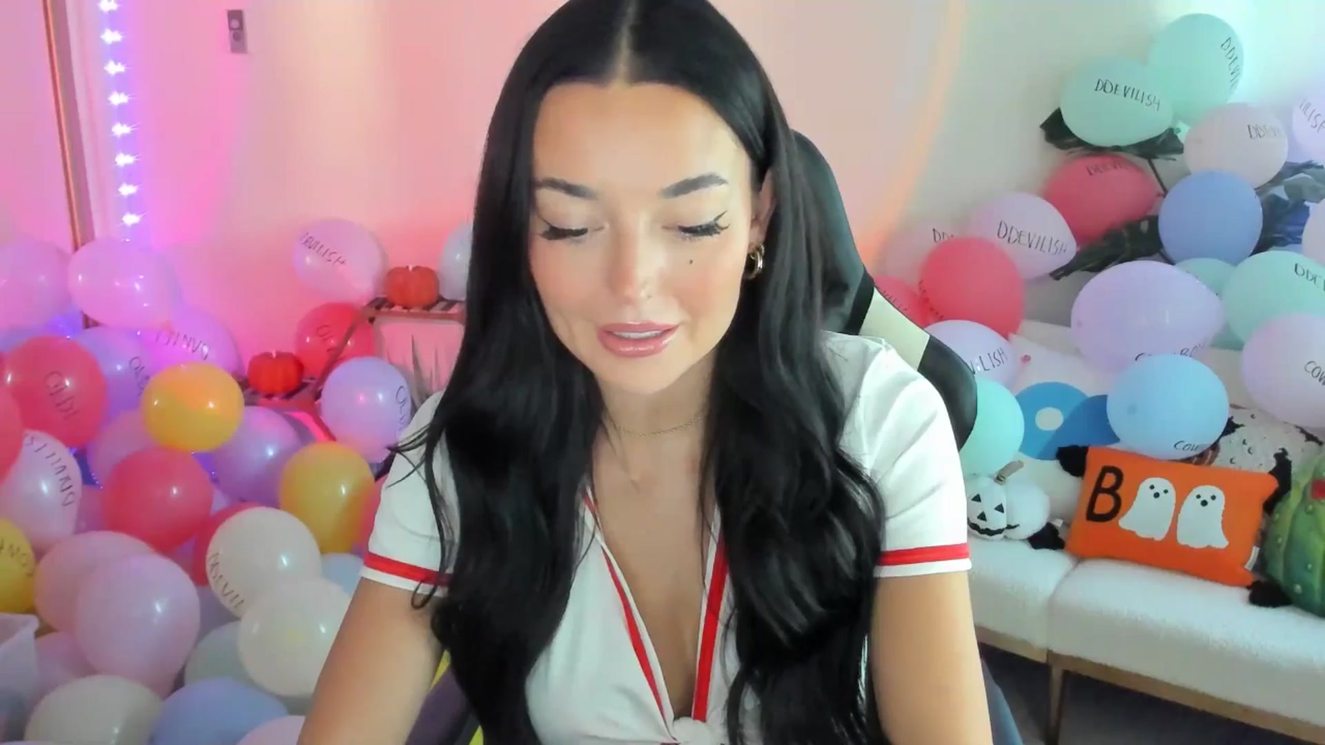 Gallery image thumbnail from SerenaBecker_'s myfreecams stream on, 10/12/2025, 23:42 image 9 of 20