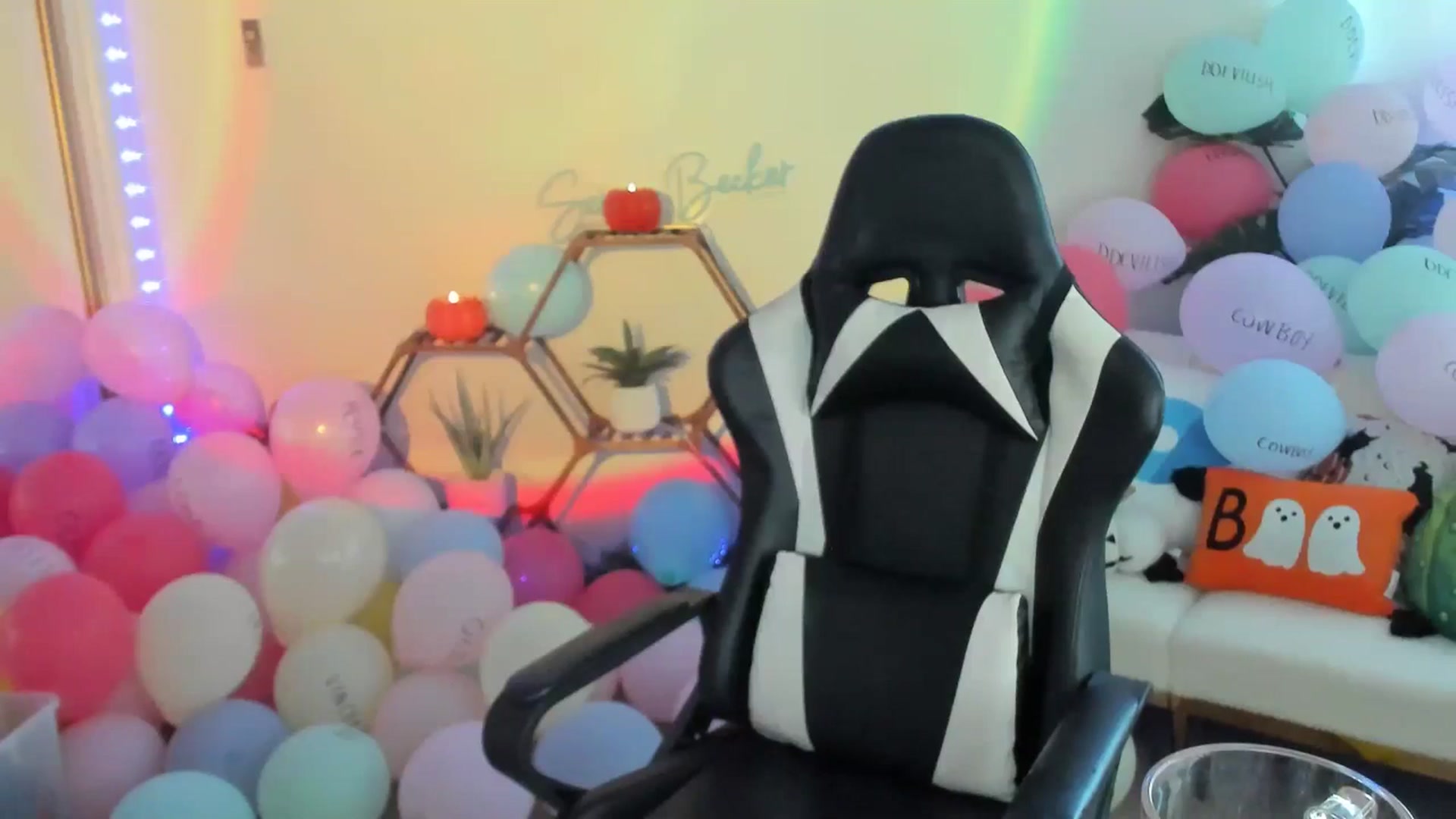 Gallery image thumbnail from SerenaBecker_'s myfreecams stream on, 10/15/2025, 23:59 image 7 of 20
