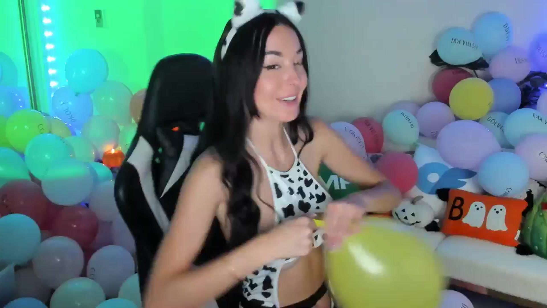 Gallery image thumbnail from SerenaBecker_'s myfreecams stream on, 10/17/2025, 06:54 image 1 of 20