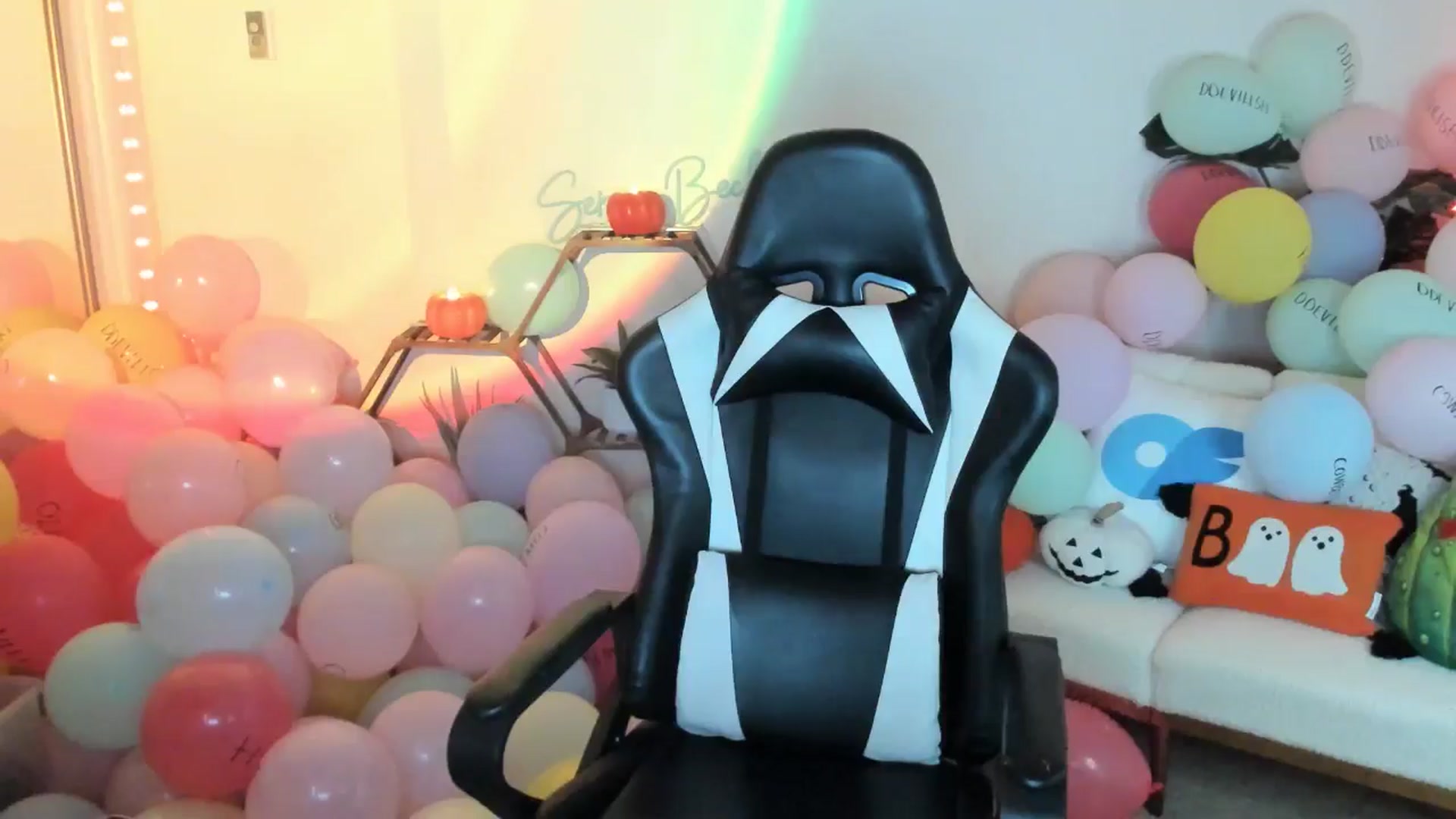 Gallery image thumbnail from SerenaBecker_'s myfreecams stream on, 10/18/2025, 03:36 image 3 of 20