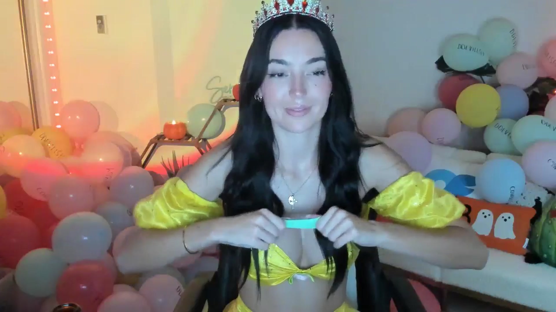 Gallery image thumbnail from SerenaBecker_'s myfreecams stream on, 10/18/2025, 03:36 image 9 of 20