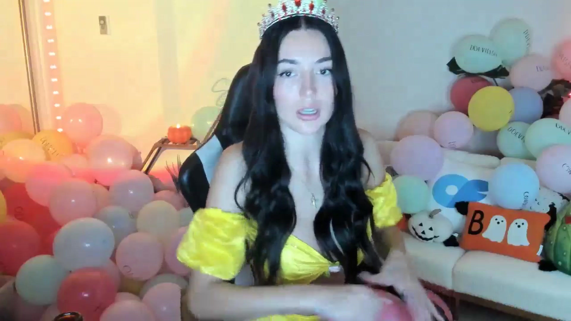Gallery image thumbnail from SerenaBecker_'s myfreecams stream on, 10/18/2025, 03:36 image 6 of 20
