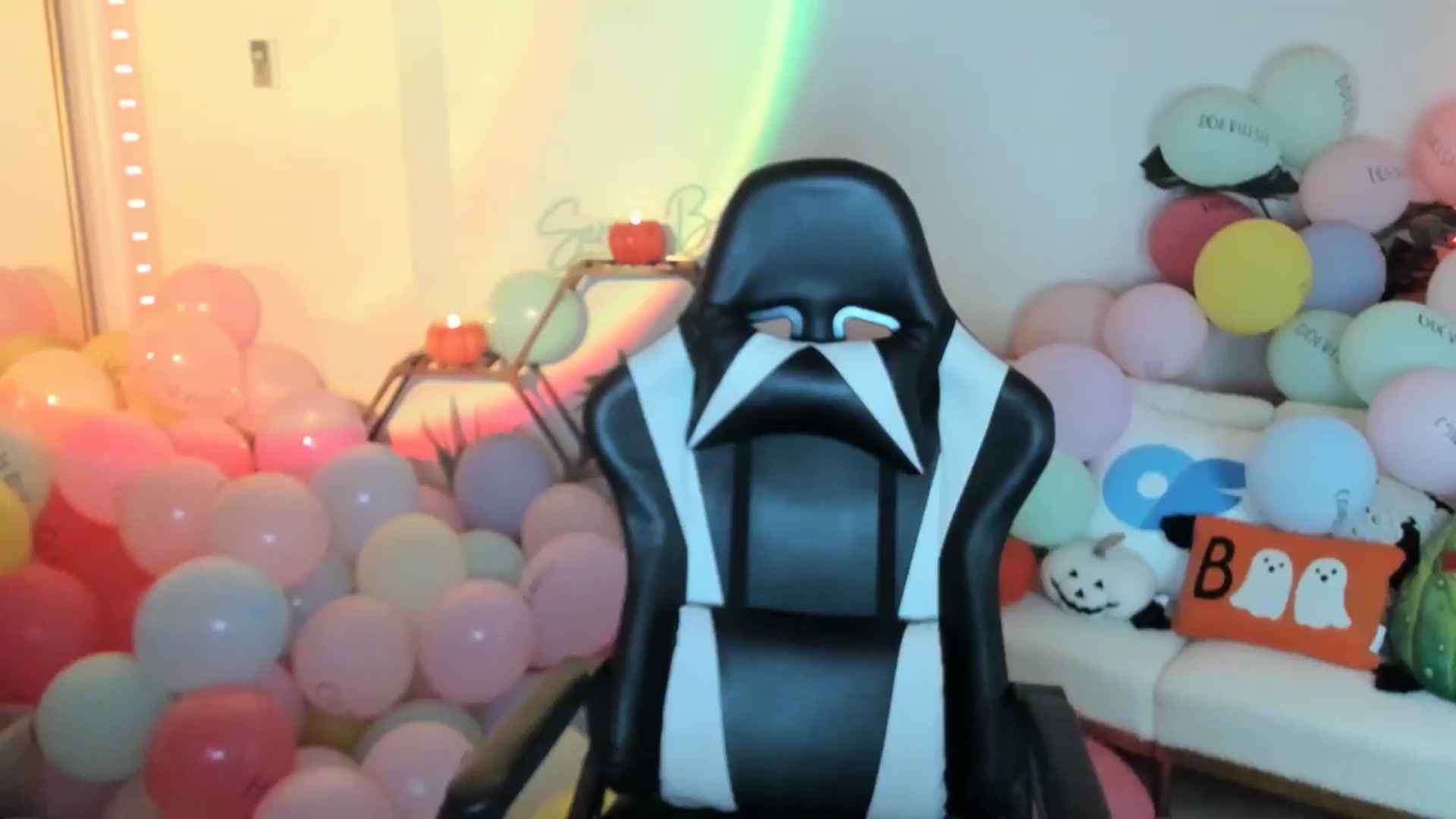 Gallery image thumbnail from SerenaBecker_'s myfreecams stream on, 10/18/2025, 03:36 image 12 of 20