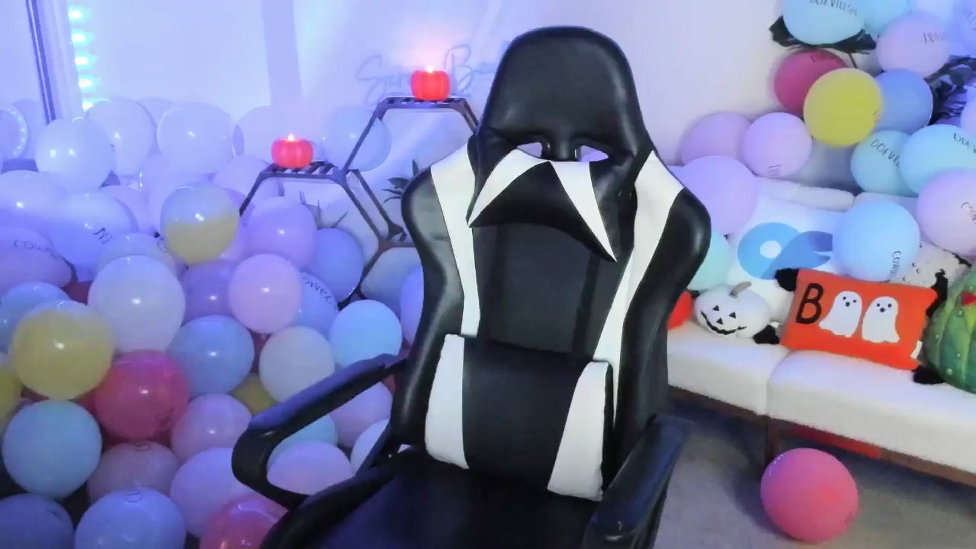 Gallery image thumbnail from SerenaBecker_'s myfreecams stream on, 10/19/2025, 06:33 image 7 of 20
