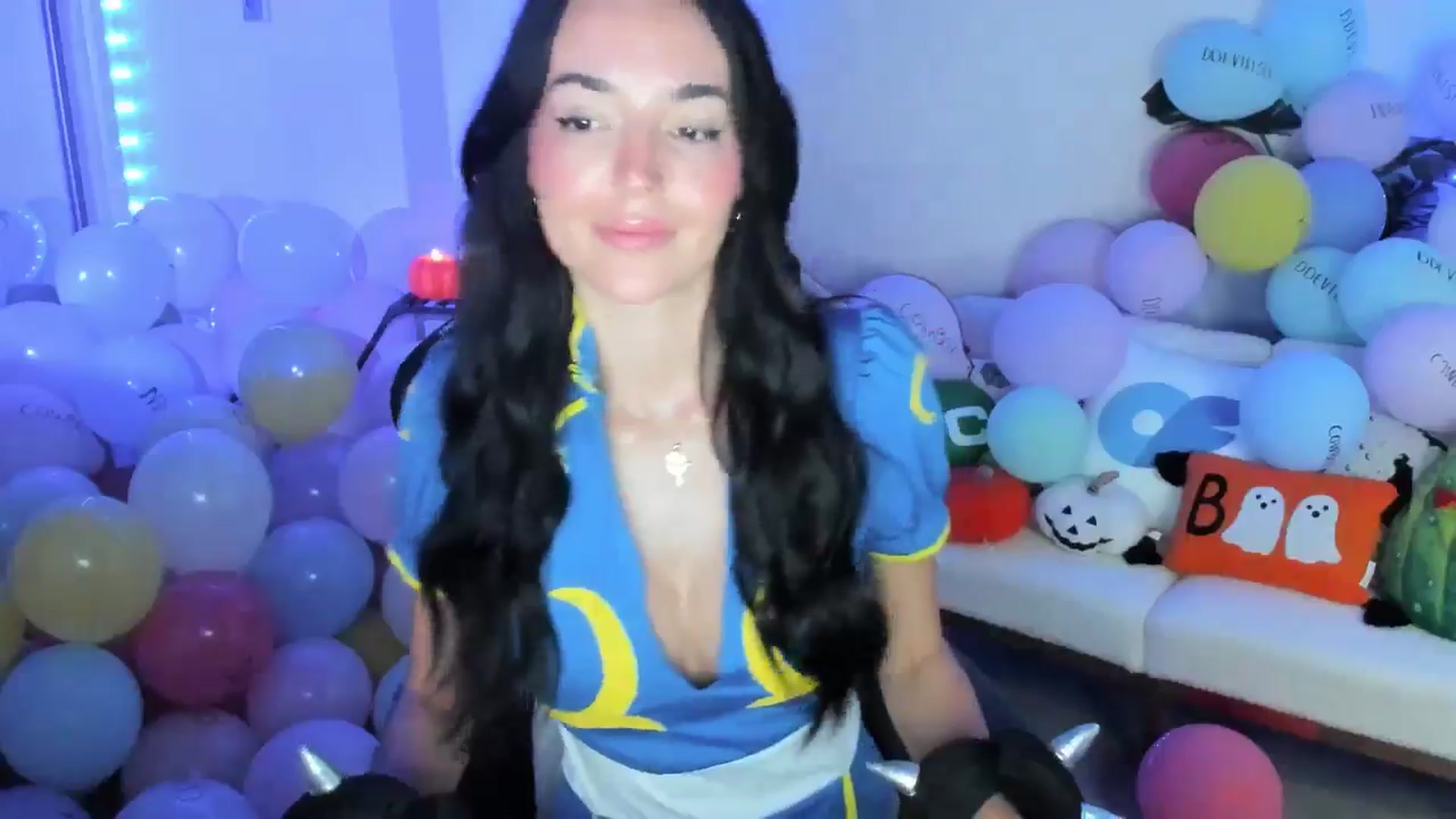 Gallery image thumbnail from SerenaBecker_'s myfreecams stream on, 10/19/2025, 06:33 image 2 of 20