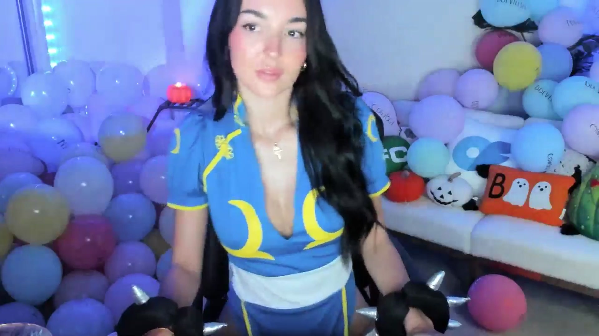 Gallery image thumbnail from SerenaBecker_'s myfreecams stream on, 10/19/2025, 06:33 image 6 of 20
