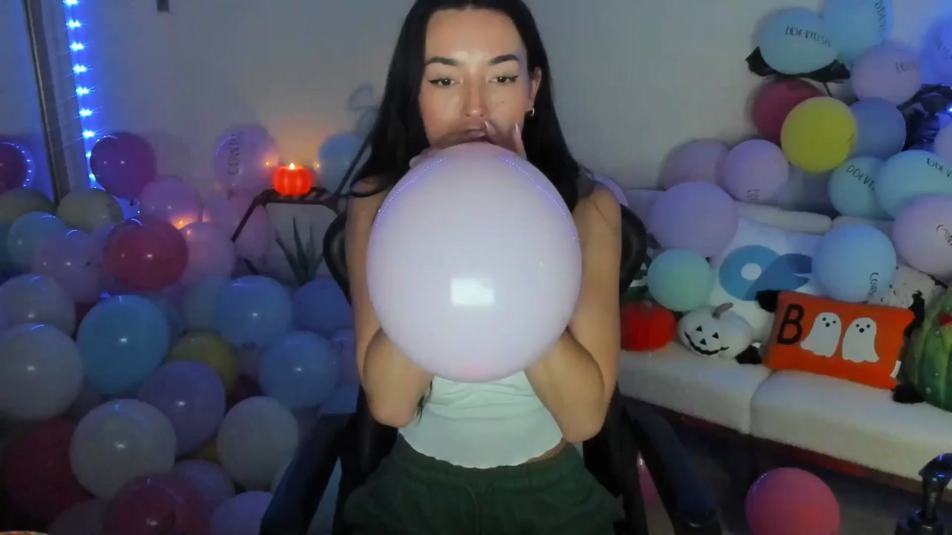 Gallery image thumbnail from SerenaBecker_'s myfreecams stream on, 10/20/2025, 02:44 image 10 of 20