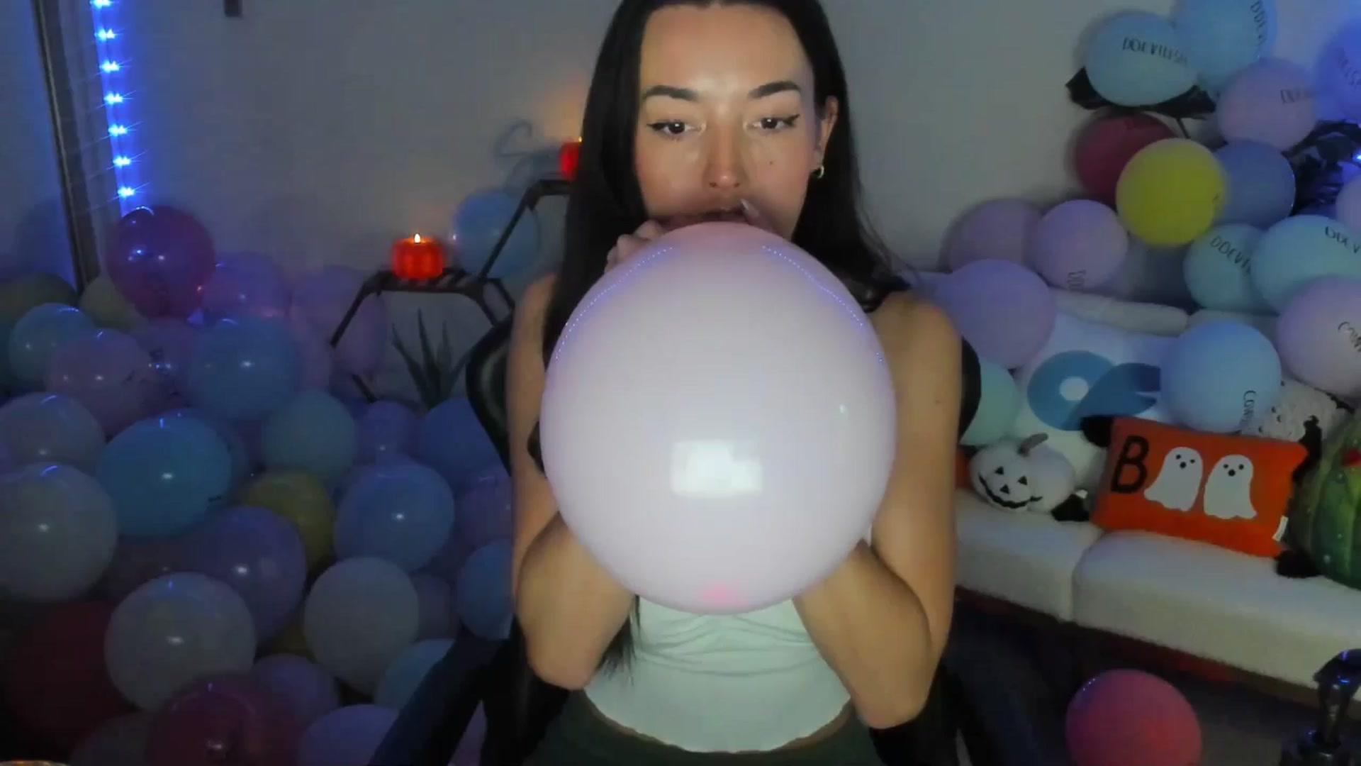 Gallery image thumbnail from SerenaBecker_'s myfreecams stream on, 10/20/2025, 02:44 image 8 of 20