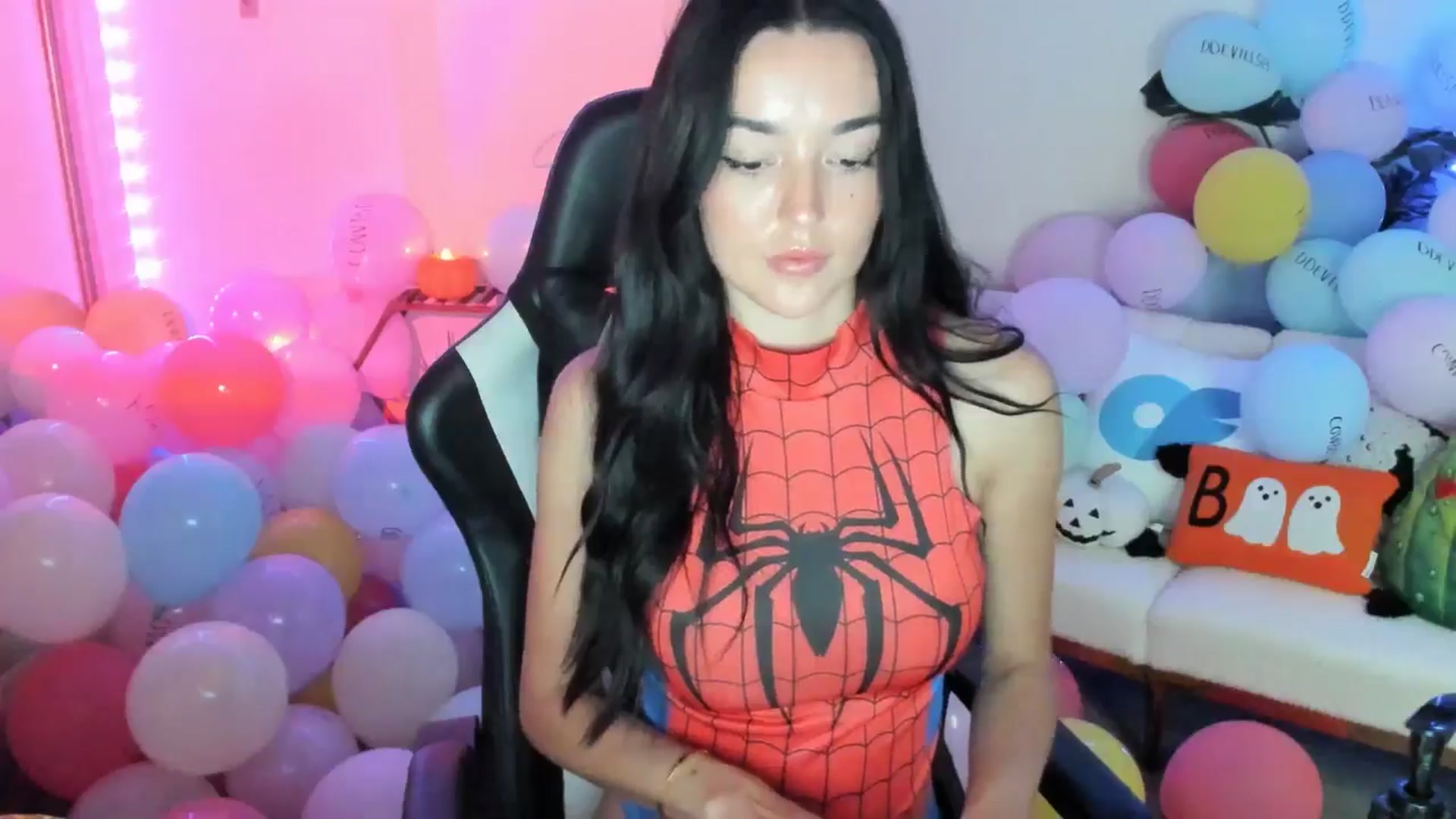 Gallery image thumbnail from SerenaBecker_'s myfreecams stream on, 10/20/2025, 03:47 image 6 of 20