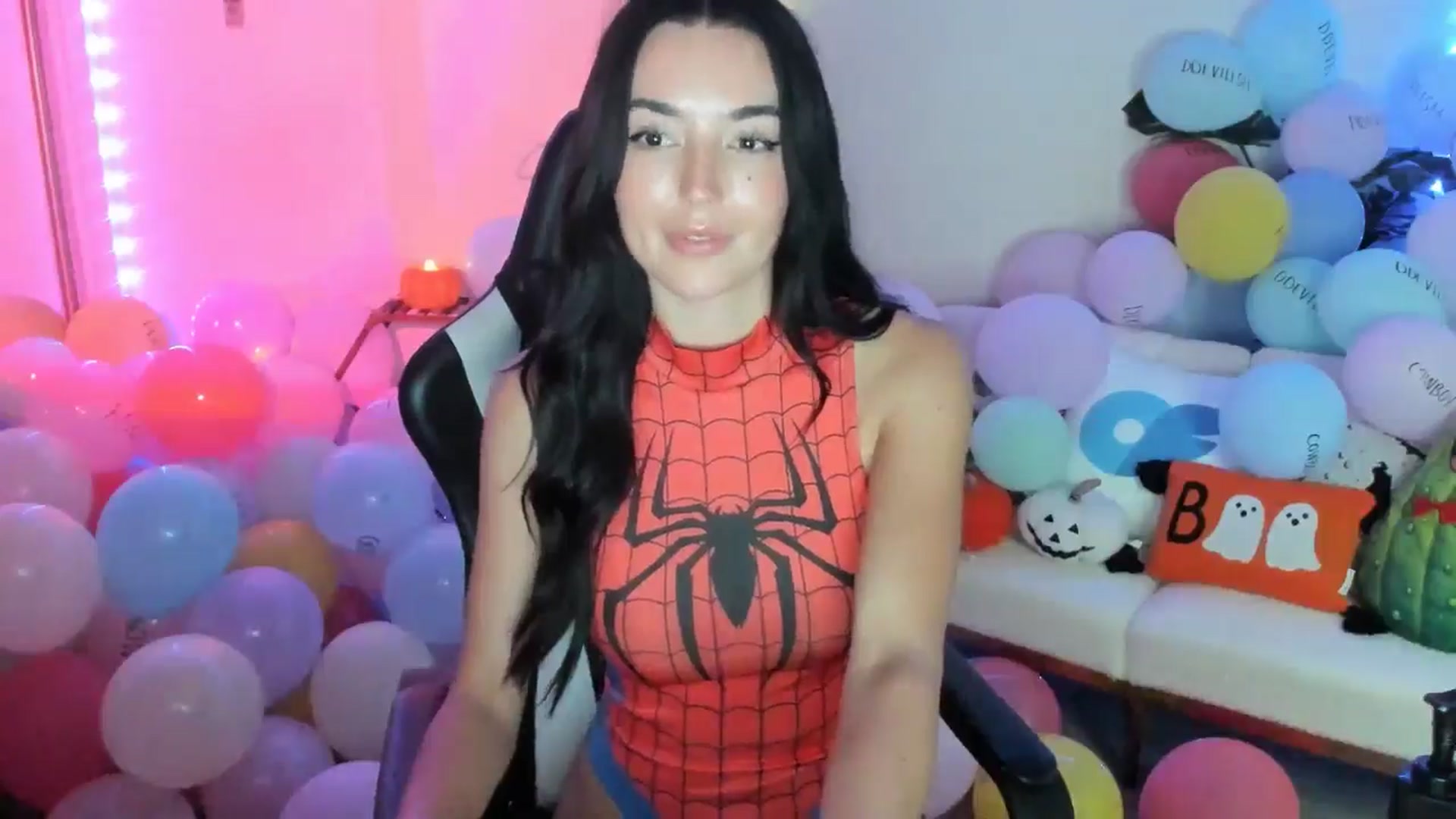 Gallery image thumbnail from SerenaBecker_'s myfreecams stream on, 10/20/2025, 05:30 image 12 of 20