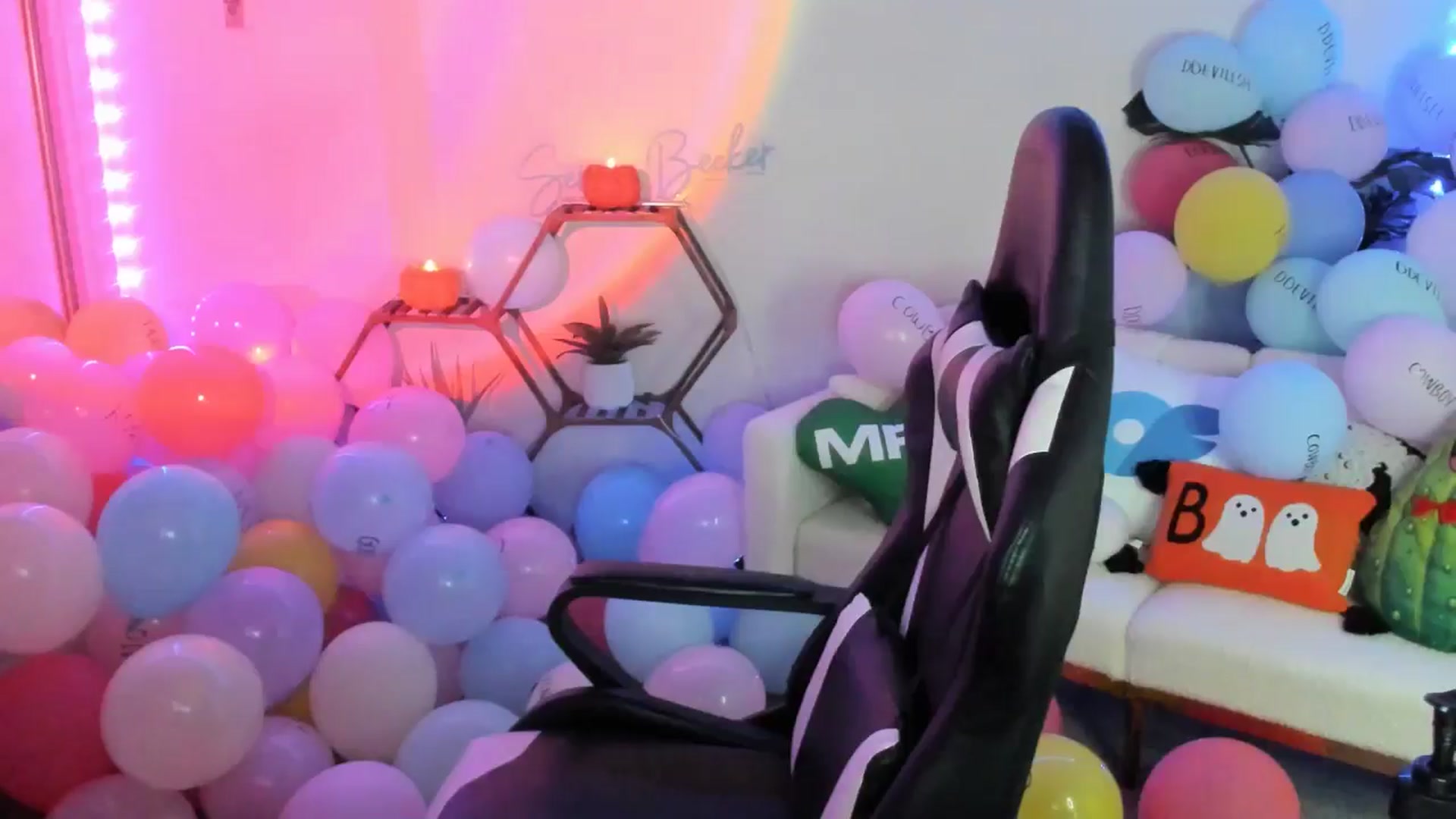 Gallery image thumbnail from SerenaBecker_'s myfreecams stream on, 10/20/2025, 05:30 image 13 of 20