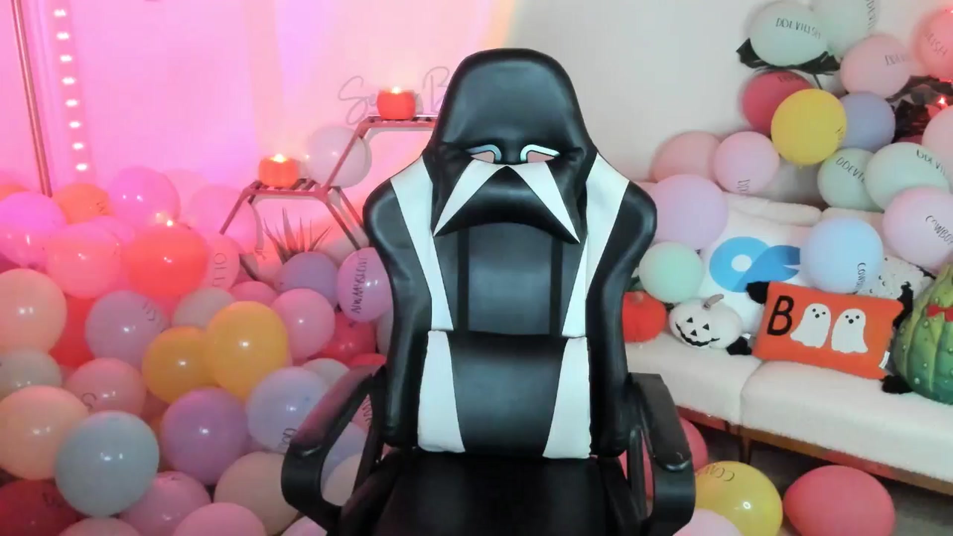 Gallery image thumbnail from SerenaBecker_'s myfreecams stream on, 10/21/2025, 06:02 image 5 of 20
