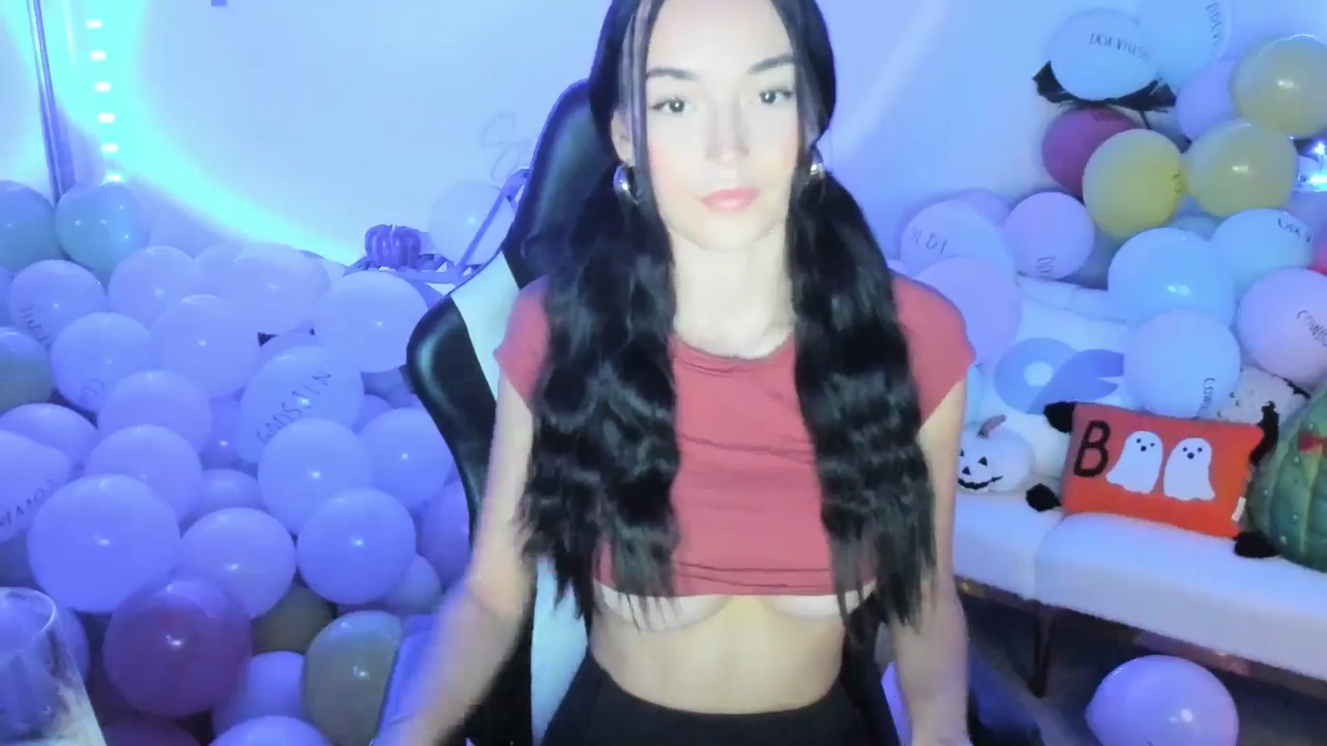 Gallery image thumbnail from SerenaBecker_'s myfreecams stream on, 10/24/2025, 04:03 image 2 of 20