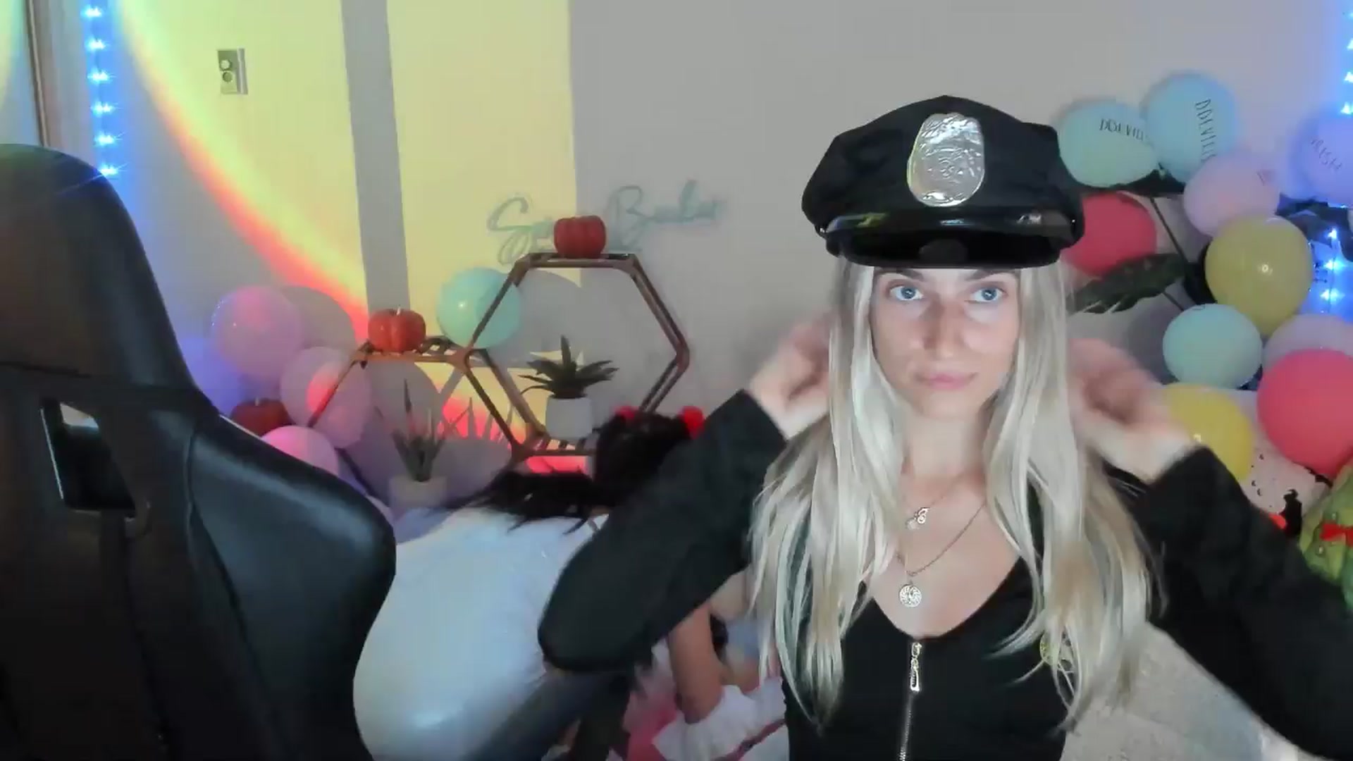Gallery image thumbnail from SerenaBecker_'s myfreecams stream on, 10/30/2025, 08:04 image 5 of 20