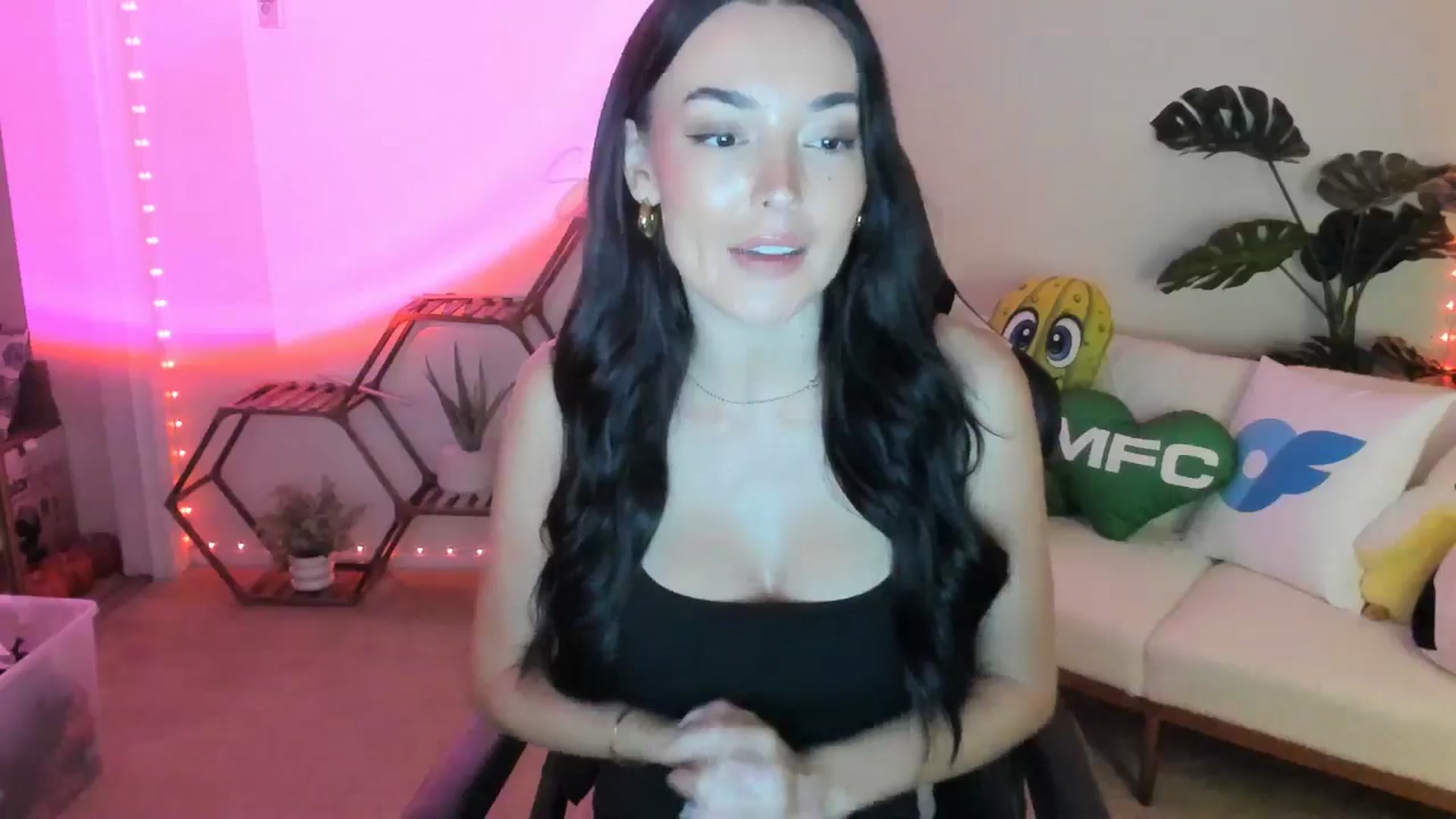 Gallery image thumbnail from SerenaBecker_'s myfreecams stream on, 11/02/2025, 05:12 image 2 of 20