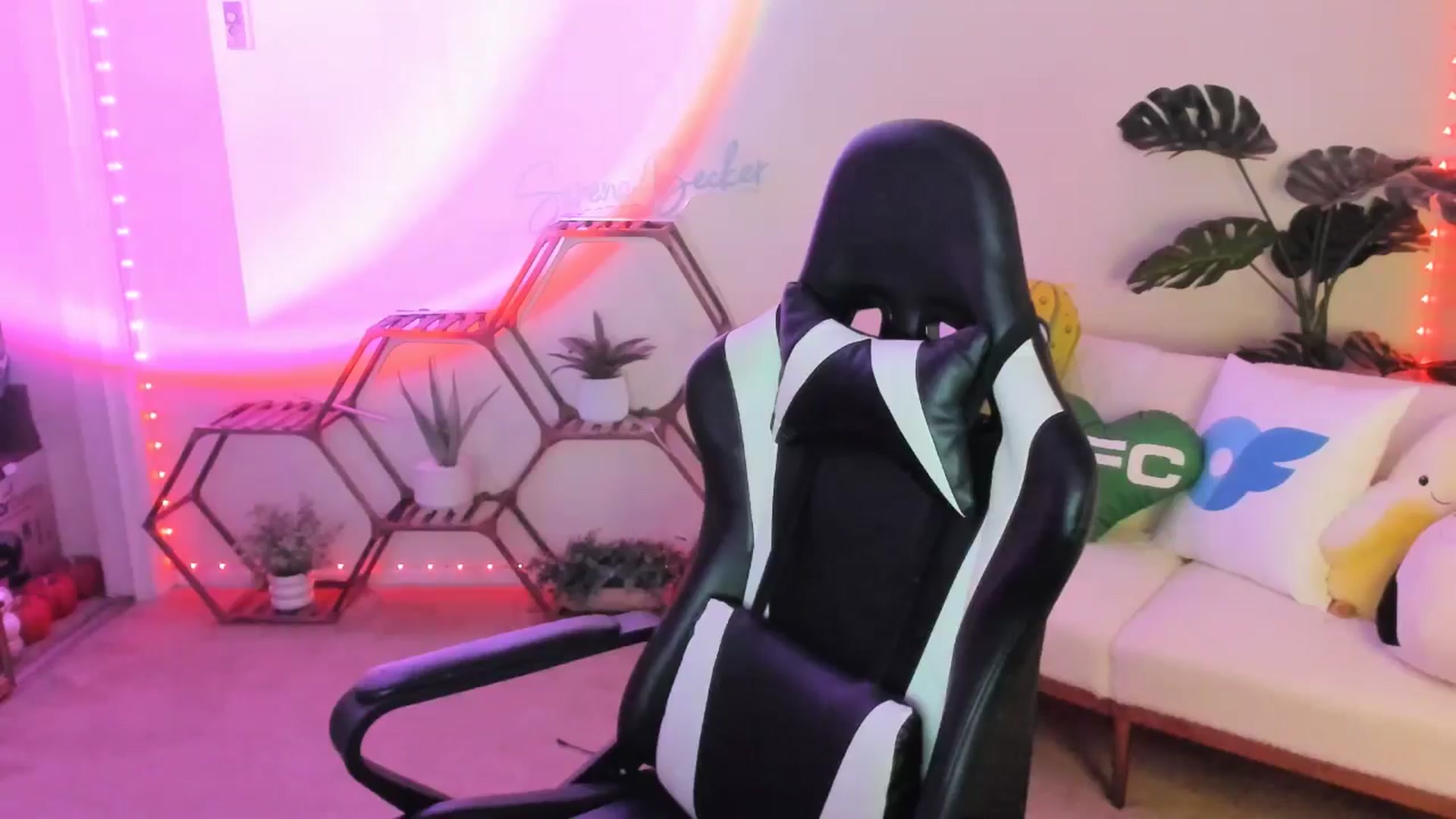 Gallery image thumbnail from SerenaBecker_'s myfreecams stream on, 11/03/2025, 04:44 image 20 of 20